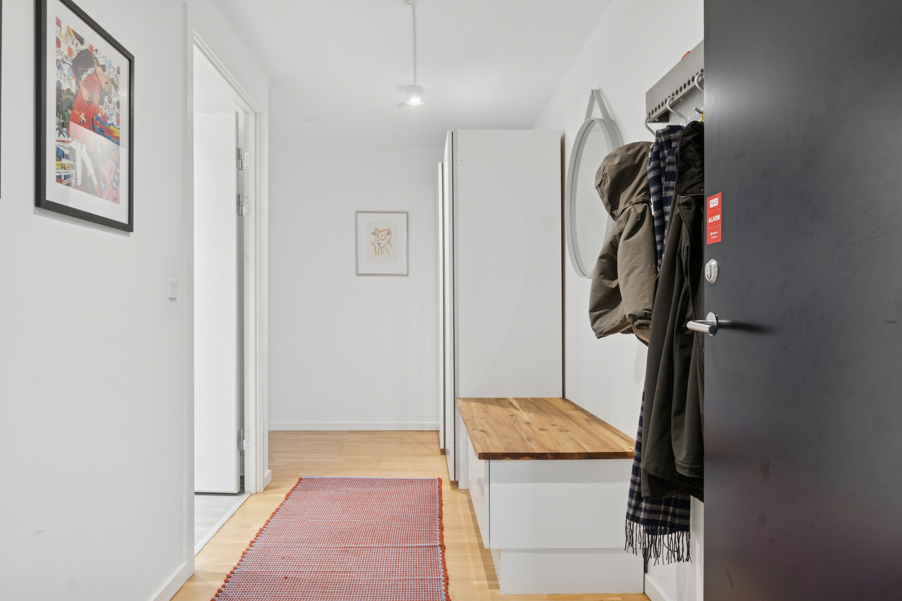 Fremhævet gang billede i fuldskærmstilstand. Billede af Mokkavej 13, 1. 1., 2610 Rødovre