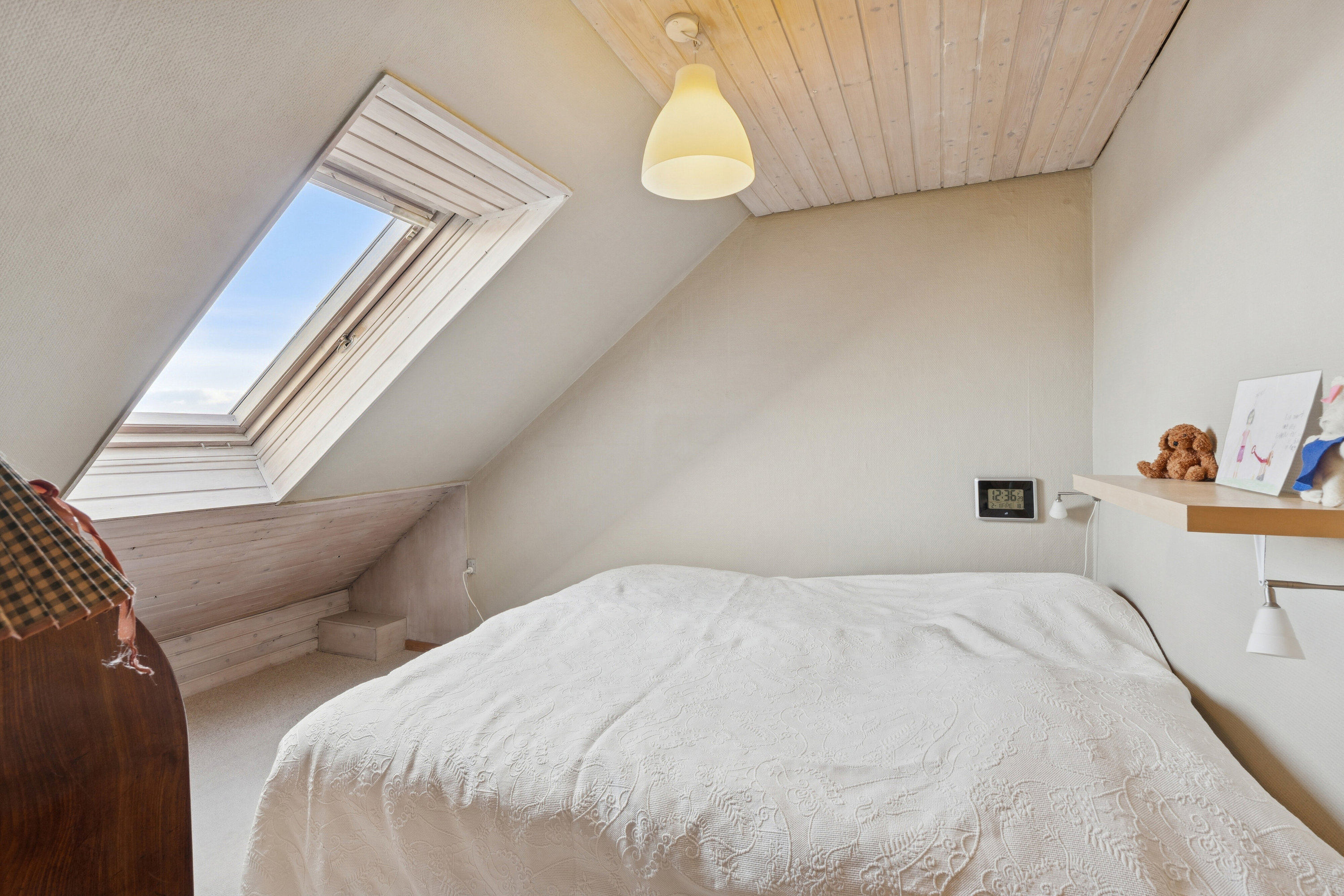 Fremhævet soveværelse billede i fuldskærmstilstand. Billede af Hvidsværmervej 11B, 2610 Rødovre