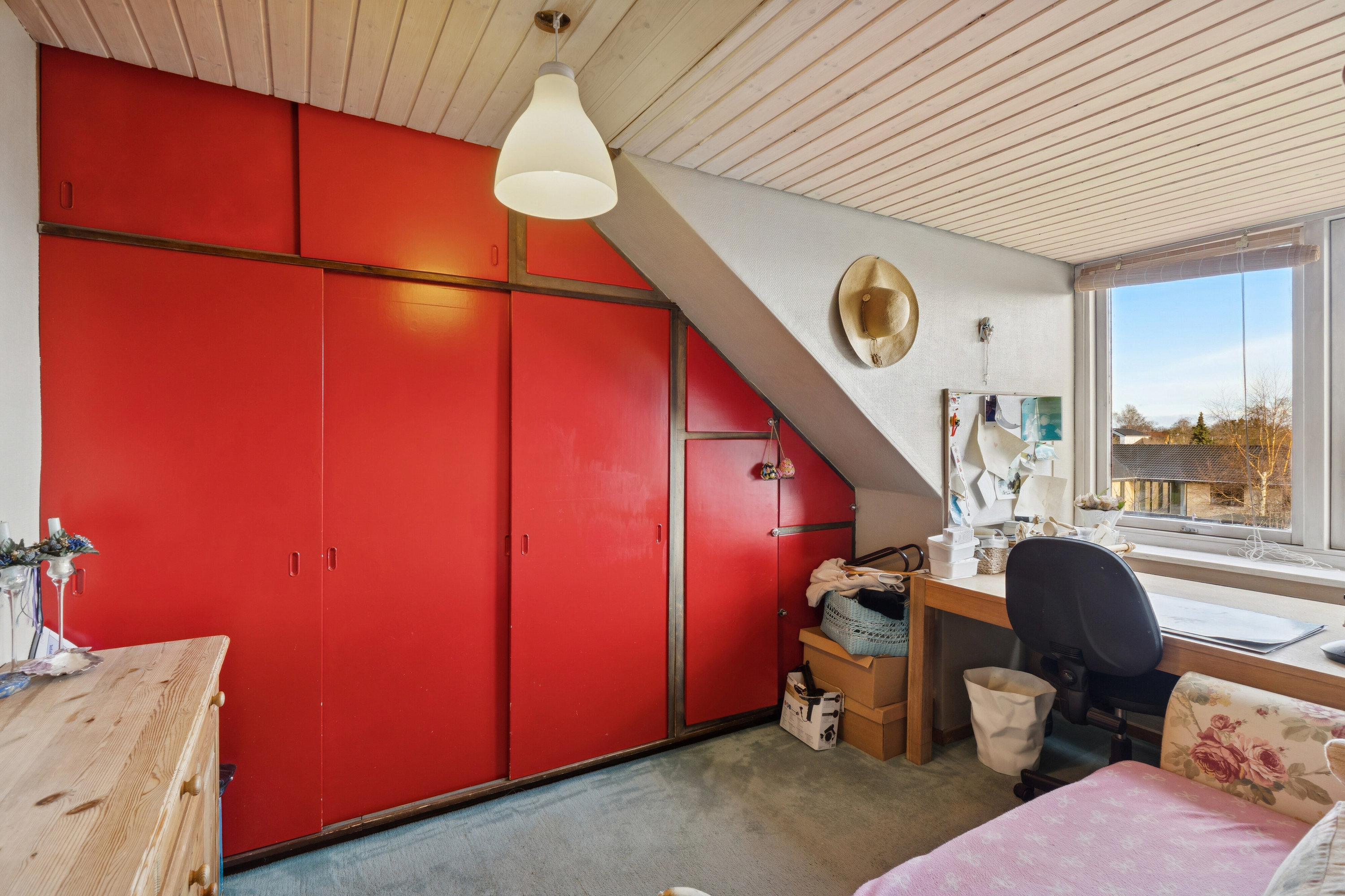 Fremhævet soveværelse billede i fuldskærmstilstand. Billede af Hvidsværmervej 11B, 2610 Rødovre