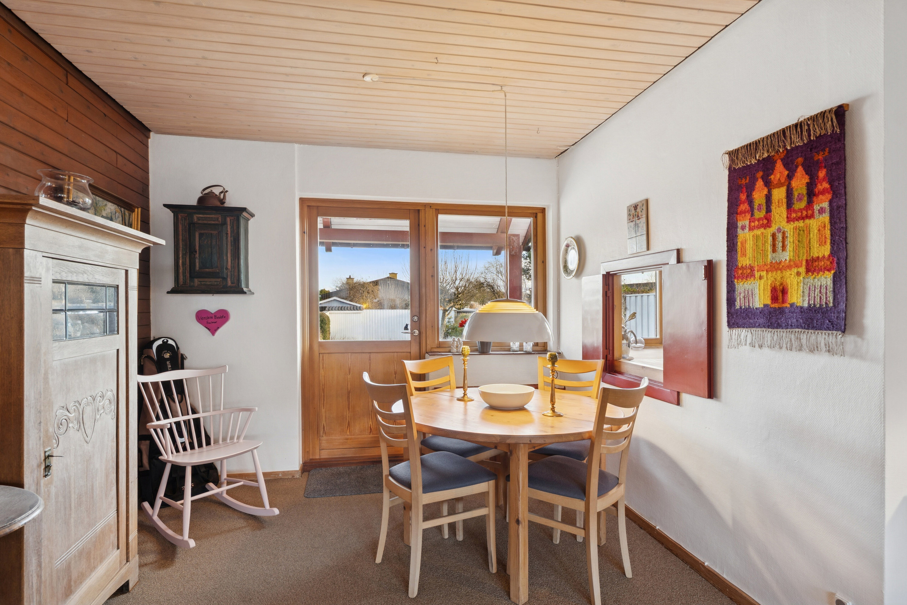 Fremhævet spisestue billede i fuldskærmstilstand. Billede af Hvidsværmervej 11B, 2610 Rødovre