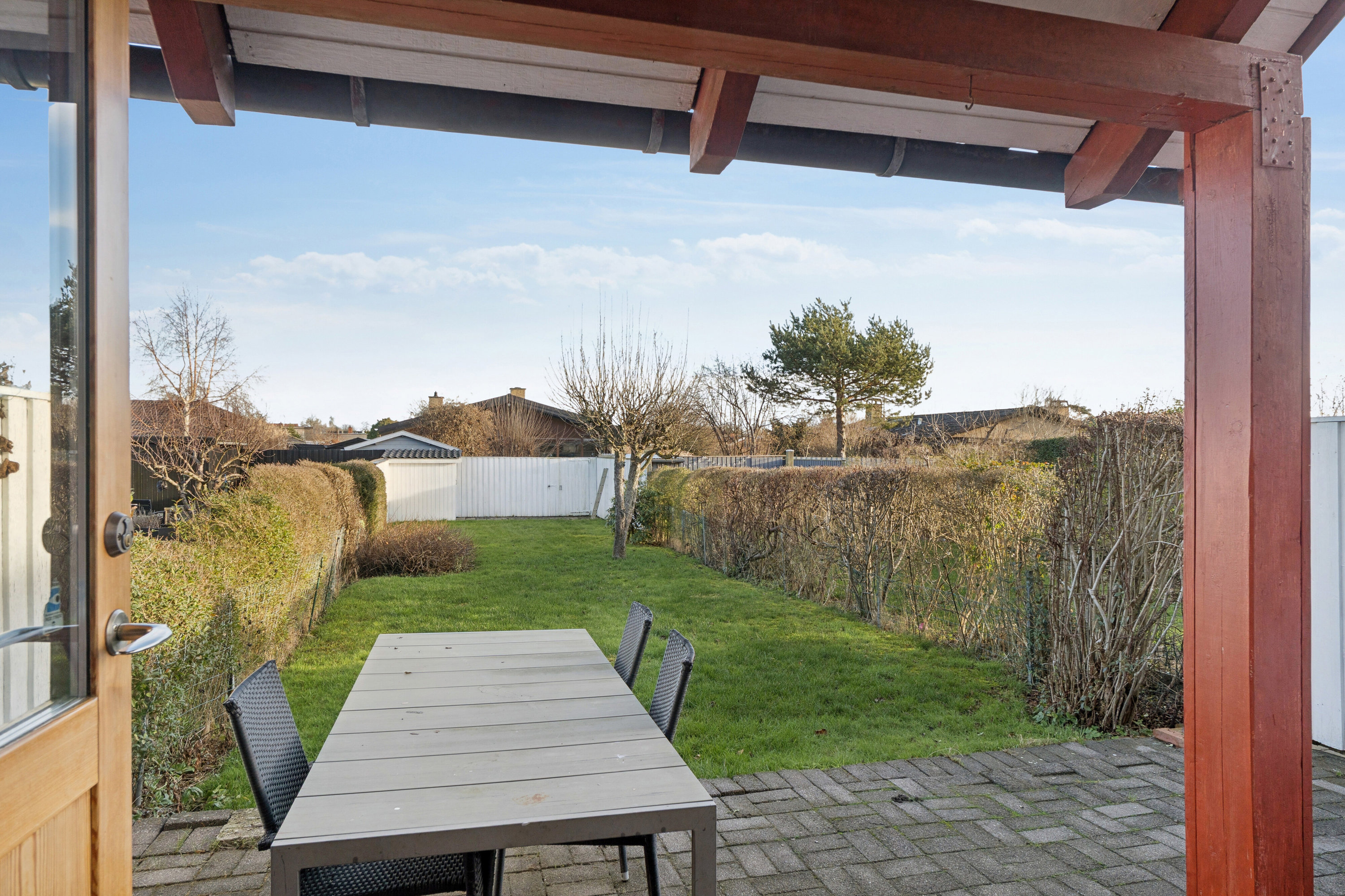 Fremhævet overdækket terrasse billede i fuldskærmstilstand. Billede af Hvidsværmervej 11B, 2610 Rødovre