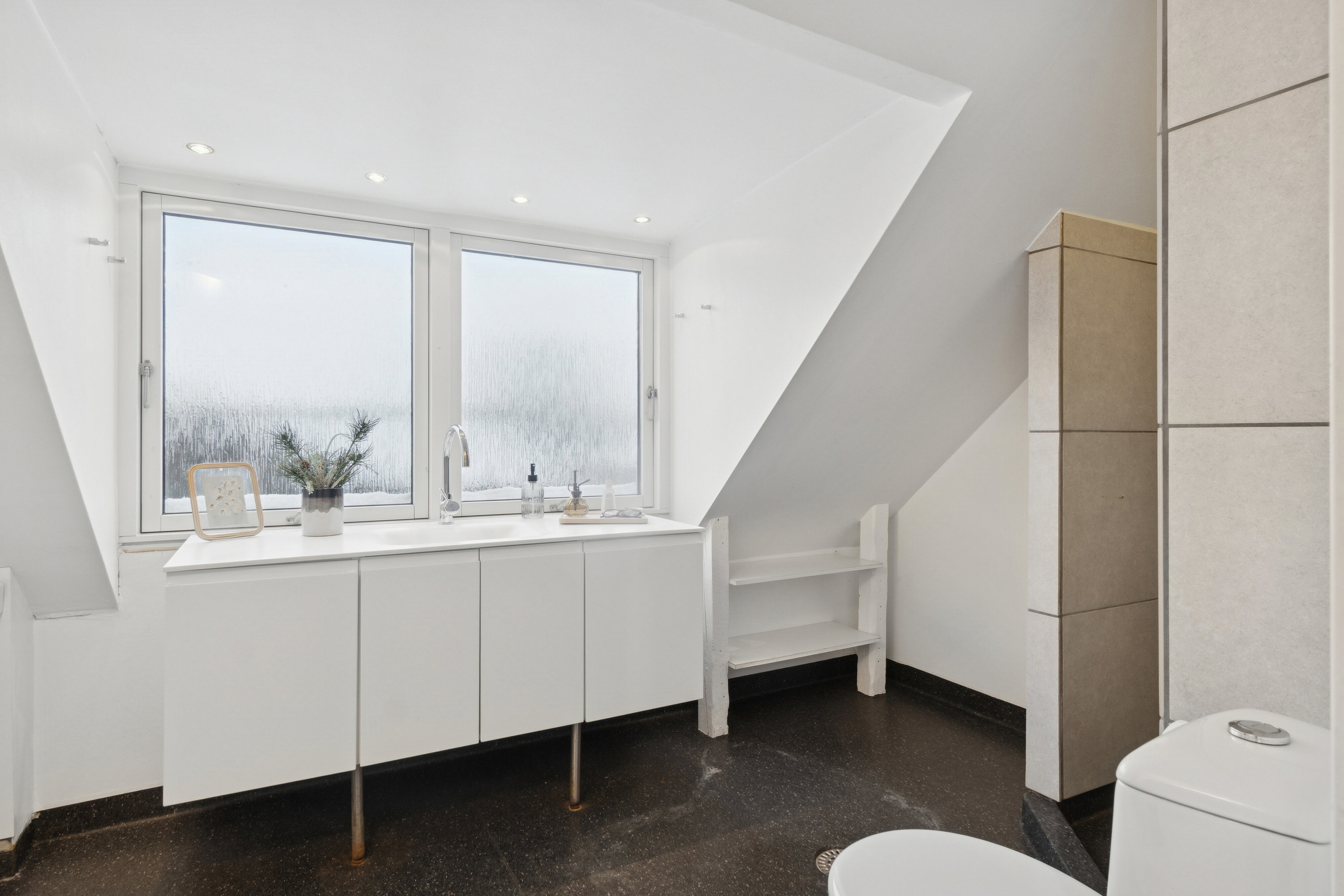 Fremhævet badeværelse billede i fuldskærmstilstand. Billede af Grøndalsvej 9, 8600 Silkeborg