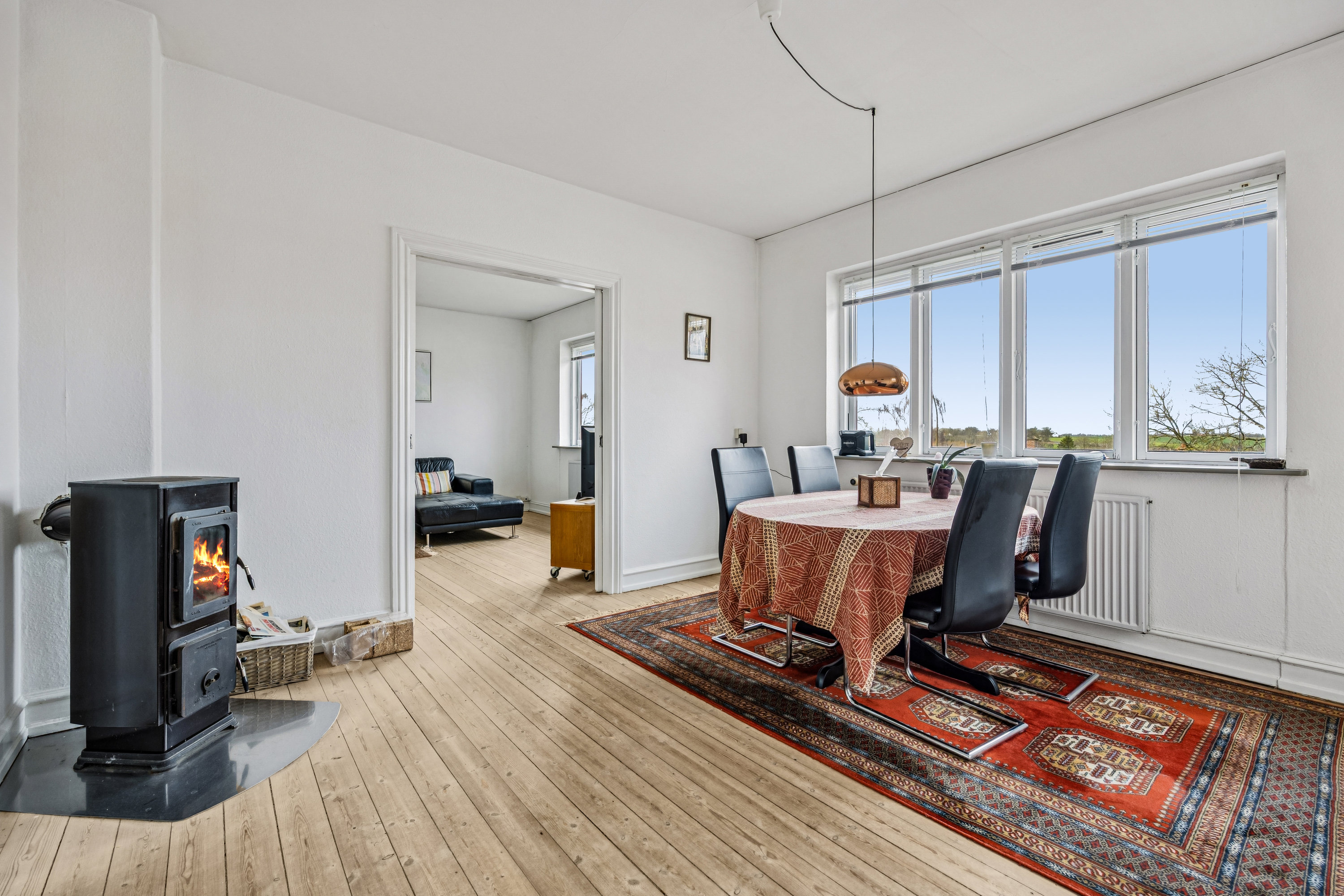 Fremhævet stue billede i fuldskærmstilstand. Billede af Klosteralleen 15, 4100 Ringsted