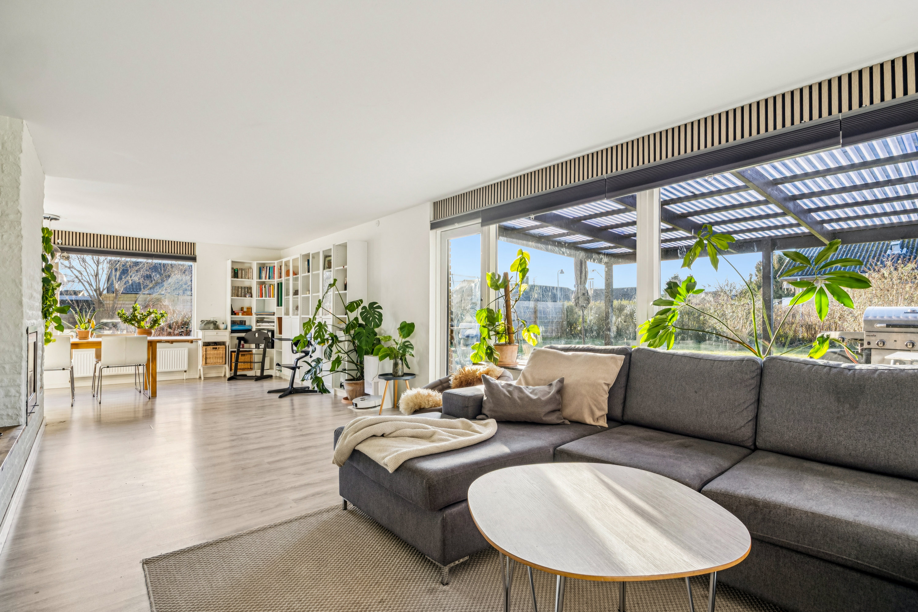 Fremhævet stue billede i fuldskærmstilstand. Billede af Birkedalsvej 17, Slimminge, 4100 Ringsted