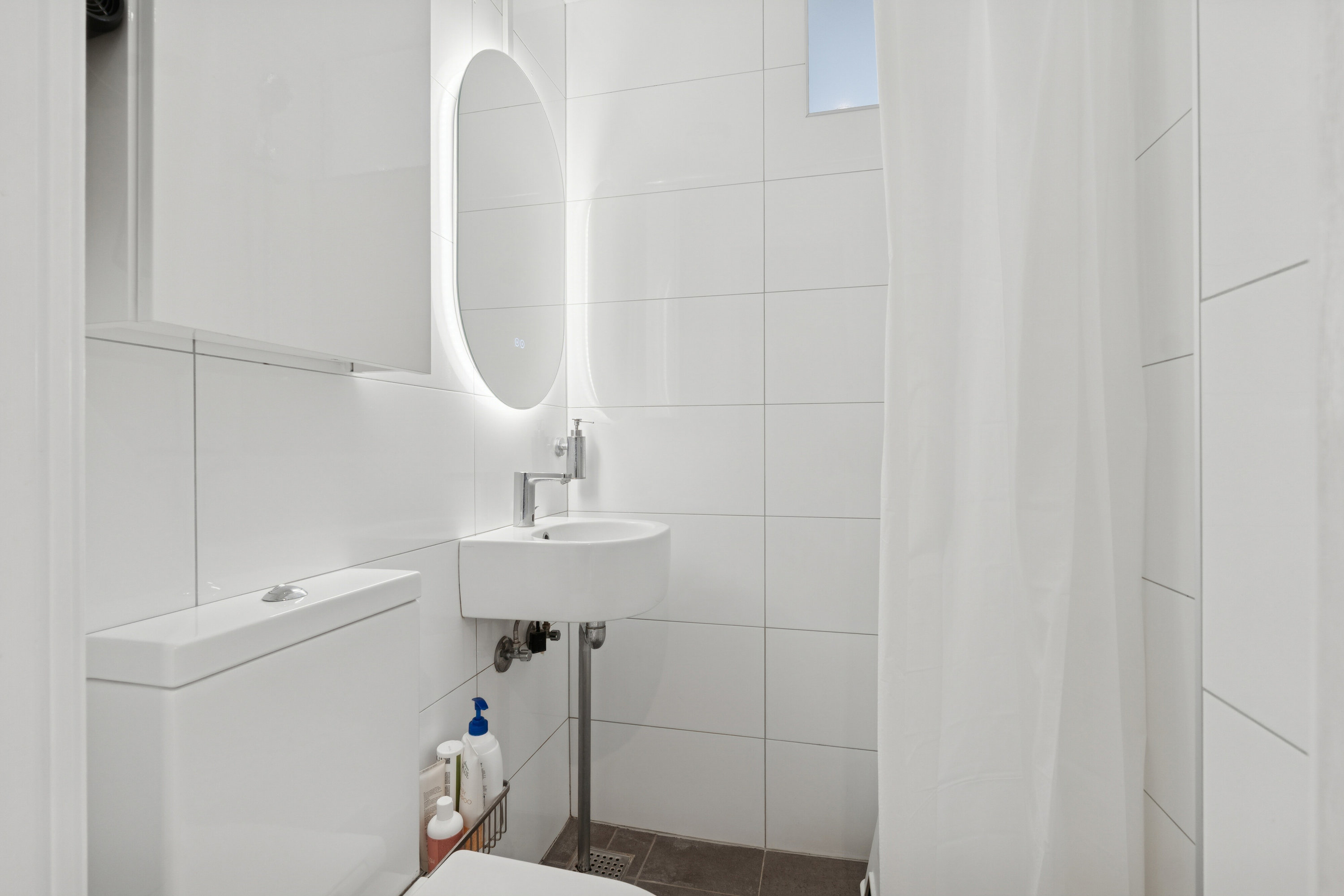 Fremhævet badeværelse billede i fuldskærmstilstand. Billede af Sorrentovej 18, 1. tv., 2300 København S