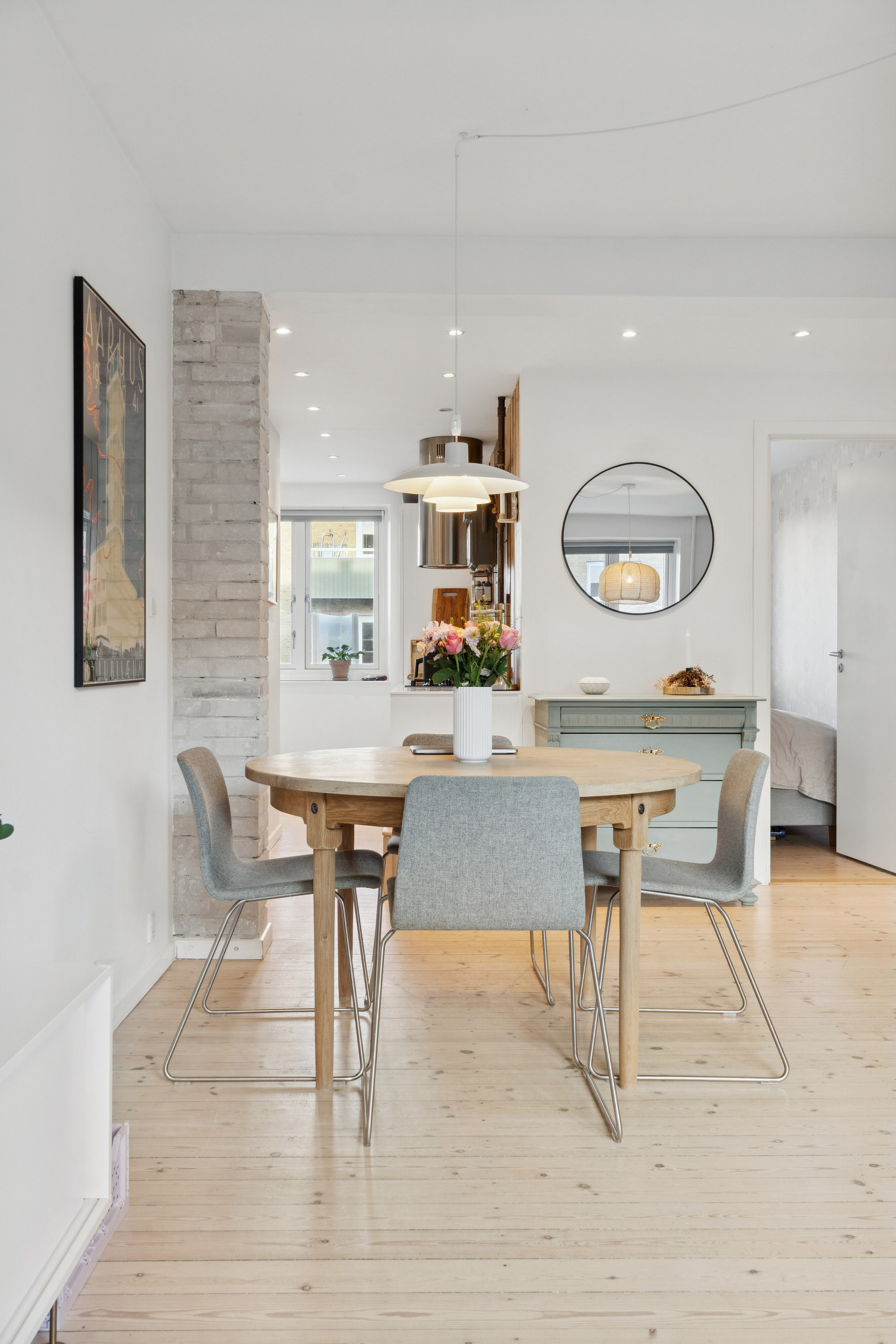 Fremhævet spisestue billede i fuldskærmstilstand. Billede af Sorrentovej 18, 1. tv., 2300 København S