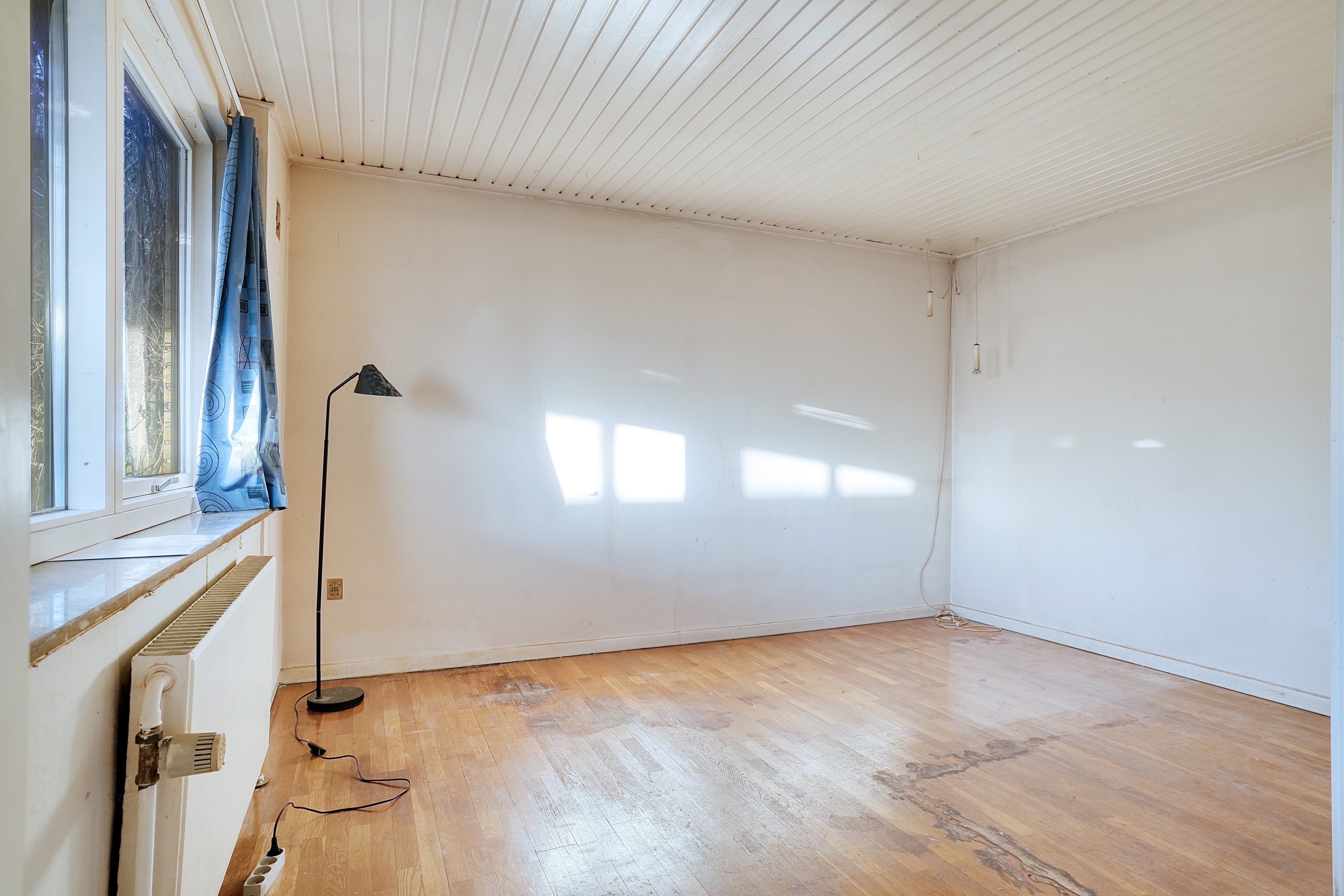 Fremhævet stue billede i fuldskærmstilstand. Billede af Højbovænge 10, 3500 Værløse