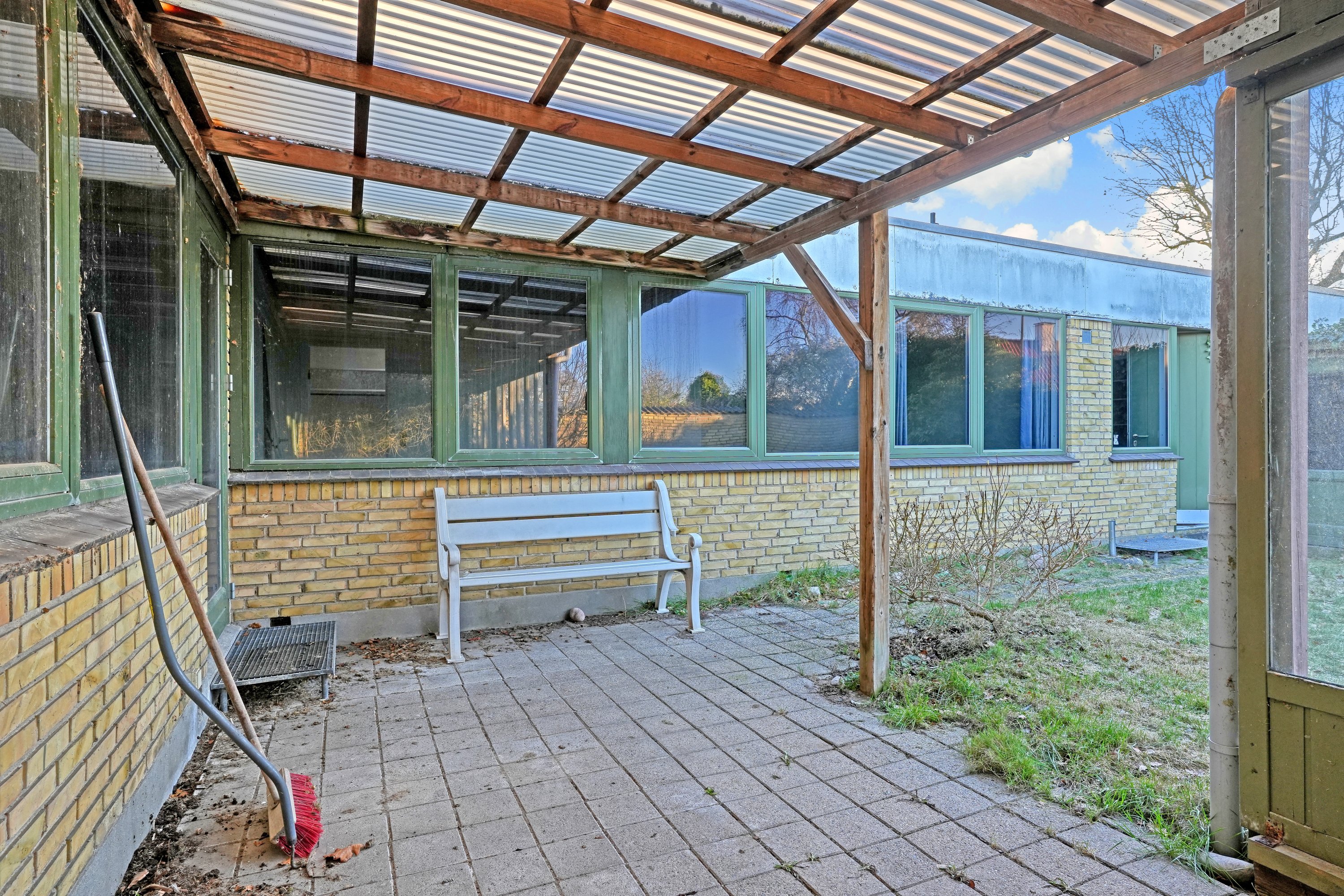 Fremhævet terrasse billede i fuldskærmstilstand. Billede af Højbovænge 10, 3500 Værløse