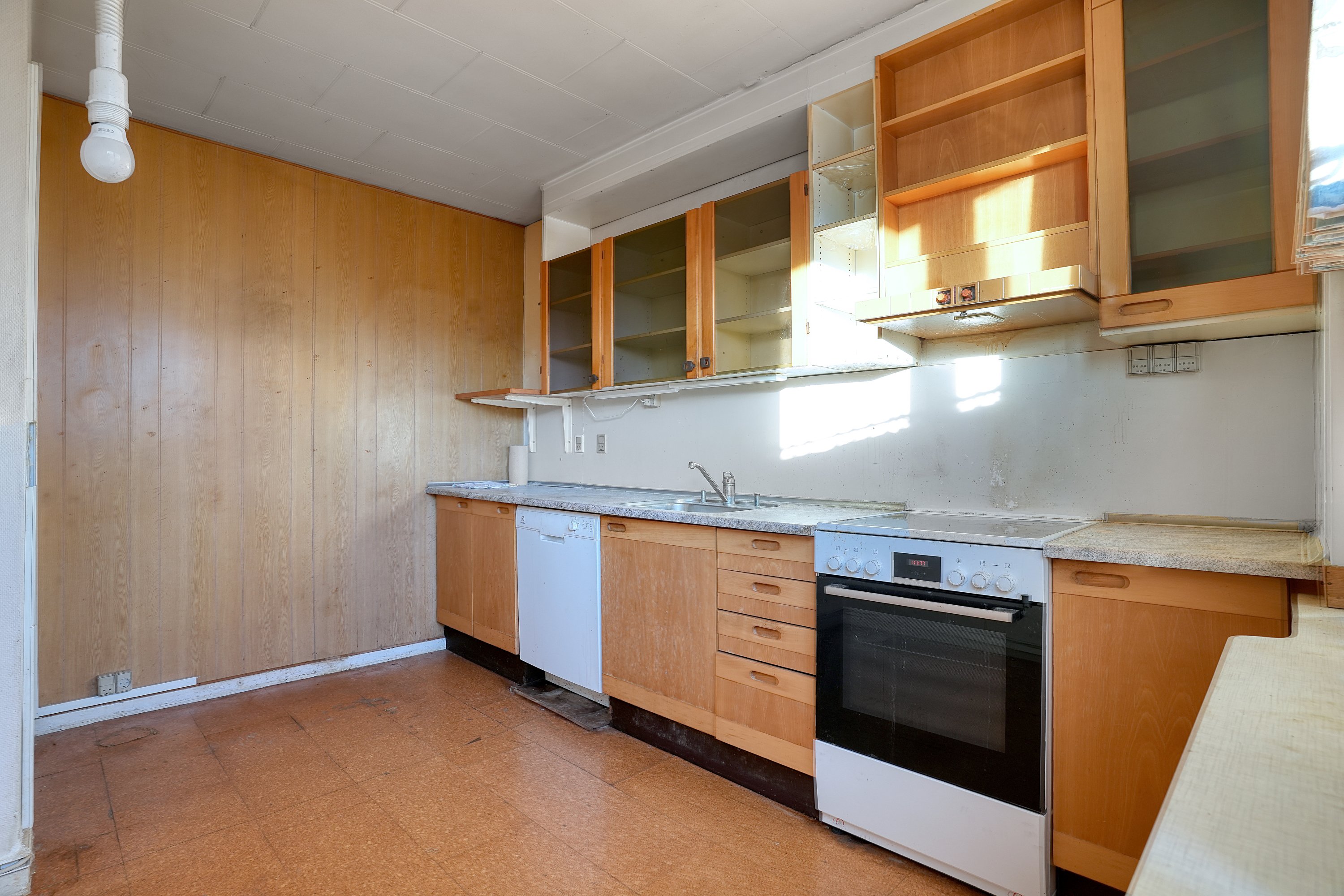 Fremhævet køkken billede i fuldskærmstilstand. Billede af Højbovænge 10, 3500 Værløse