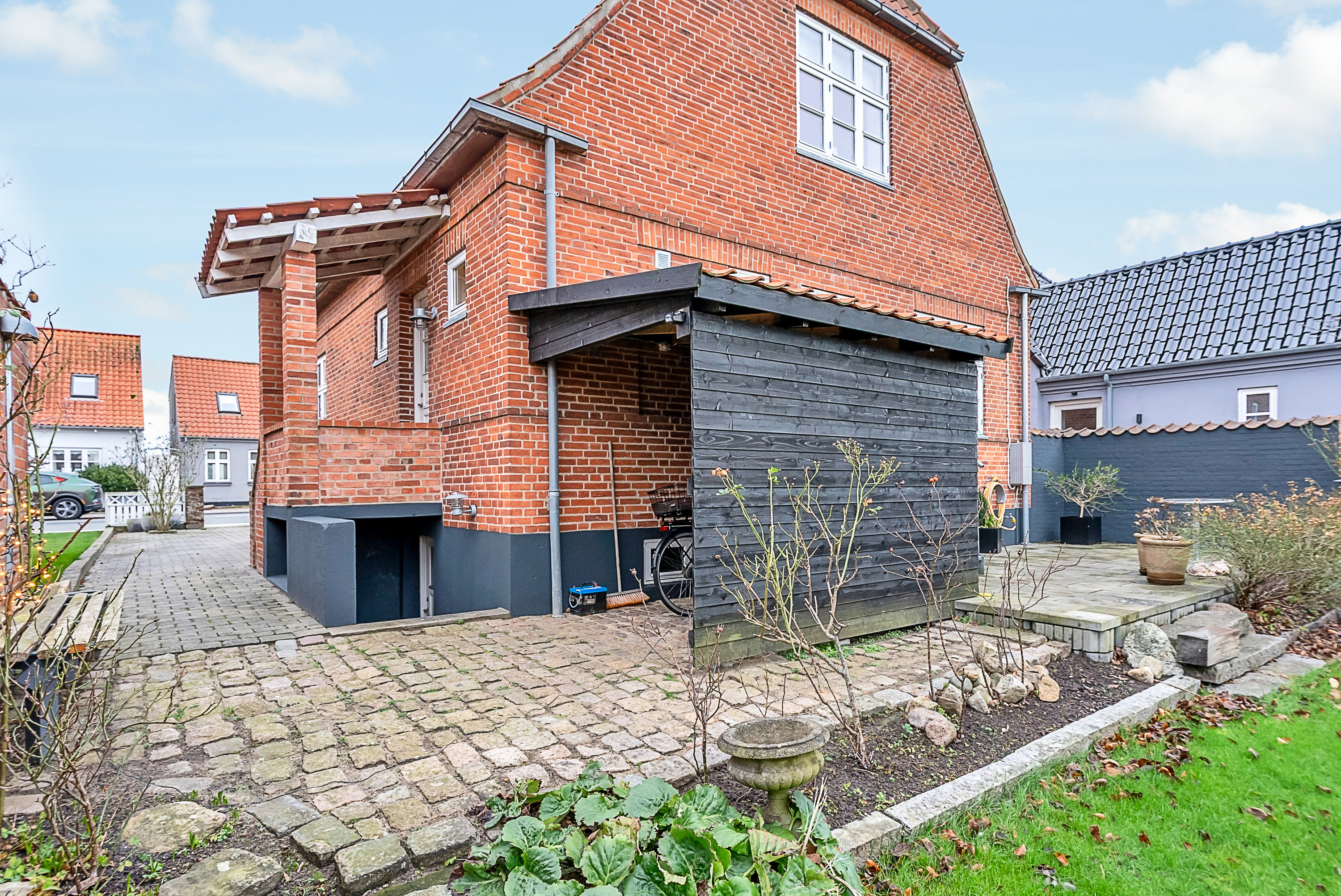 Fremhævet facade billede i fuldskærmstilstand. Billede af Kildetoften 12, 5600 Faaborg