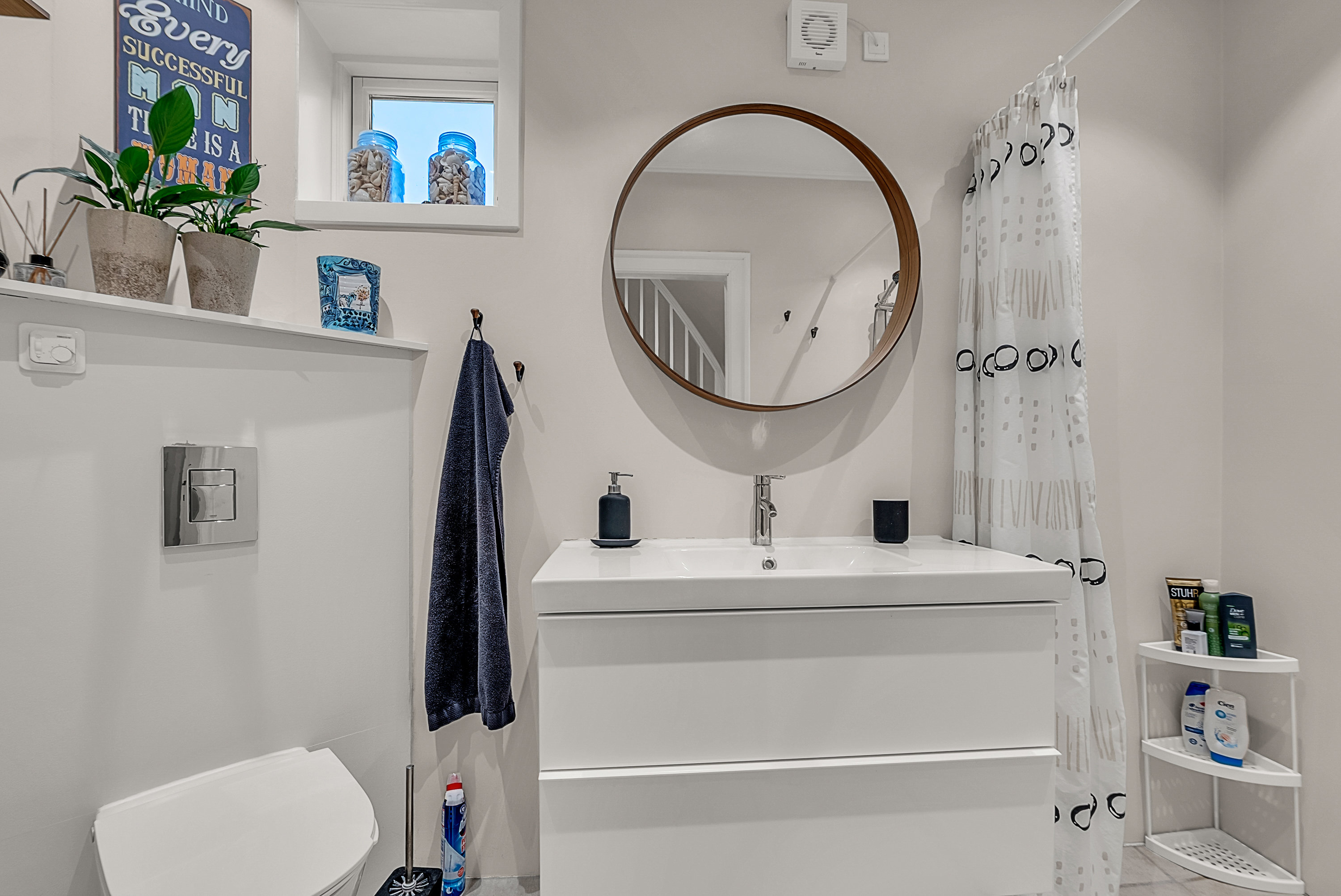 Fremhævet toilet billede i fuldskærmstilstand. Billede af Kildetoften 12, 5600 Faaborg