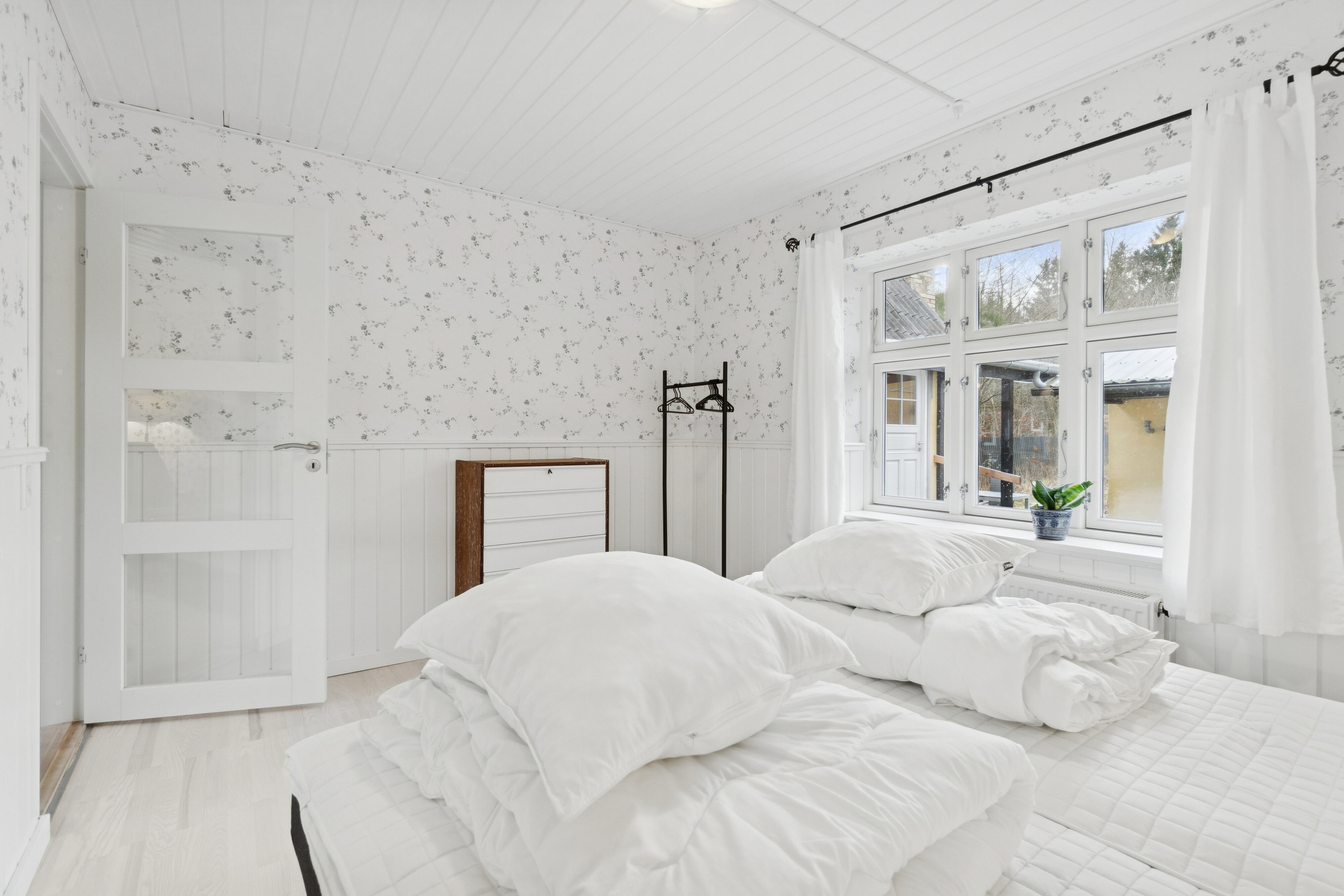 Fremhævet soveværelse billede i fuldskærmstilstand. Billede af Bolsterbjergvej 18, Aarsballe, 3700 Rønne