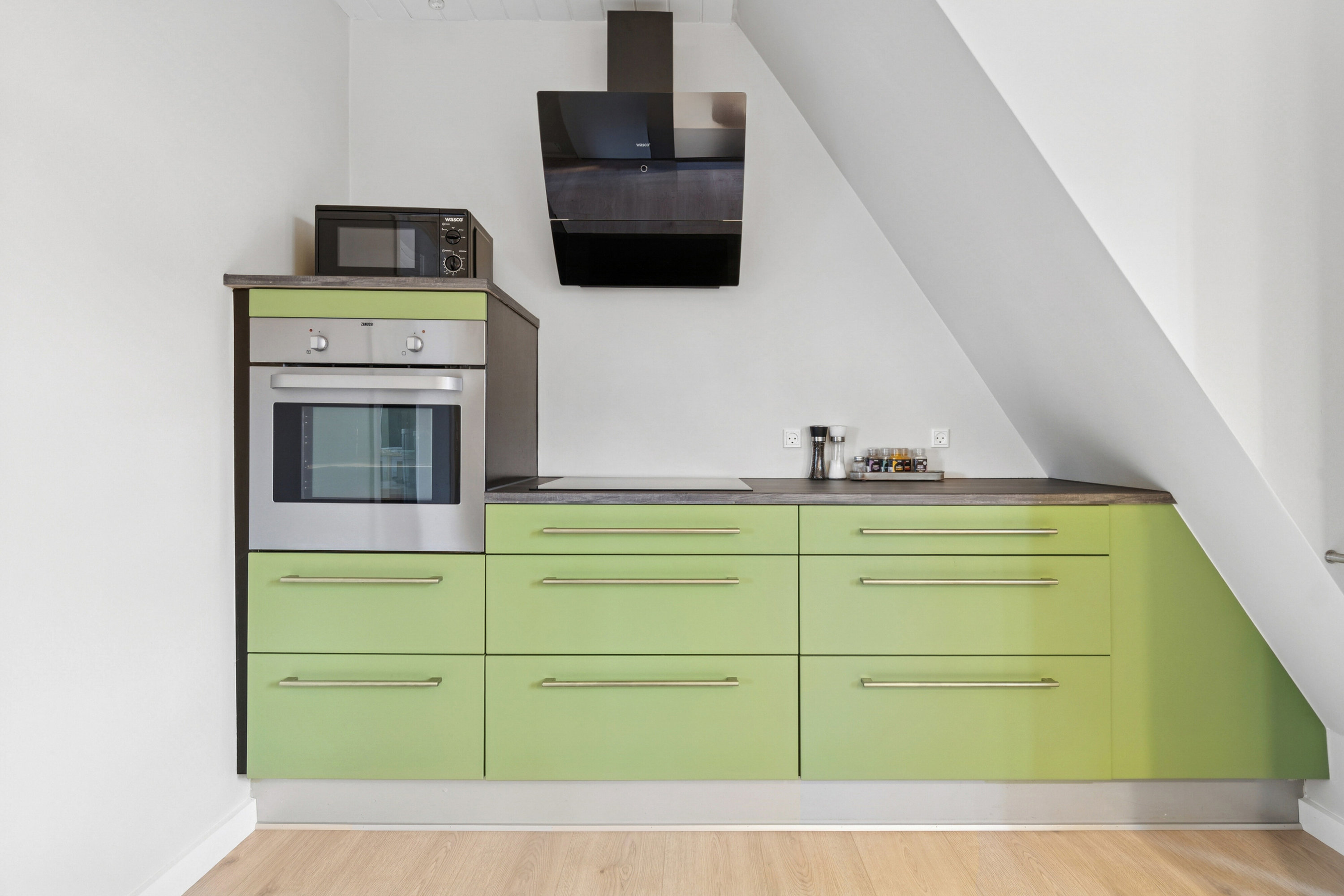 Fremhævet køkken billede i fuldskærmstilstand. Billede af Bolsterbjergvej 18, Aarsballe, 3700 Rønne