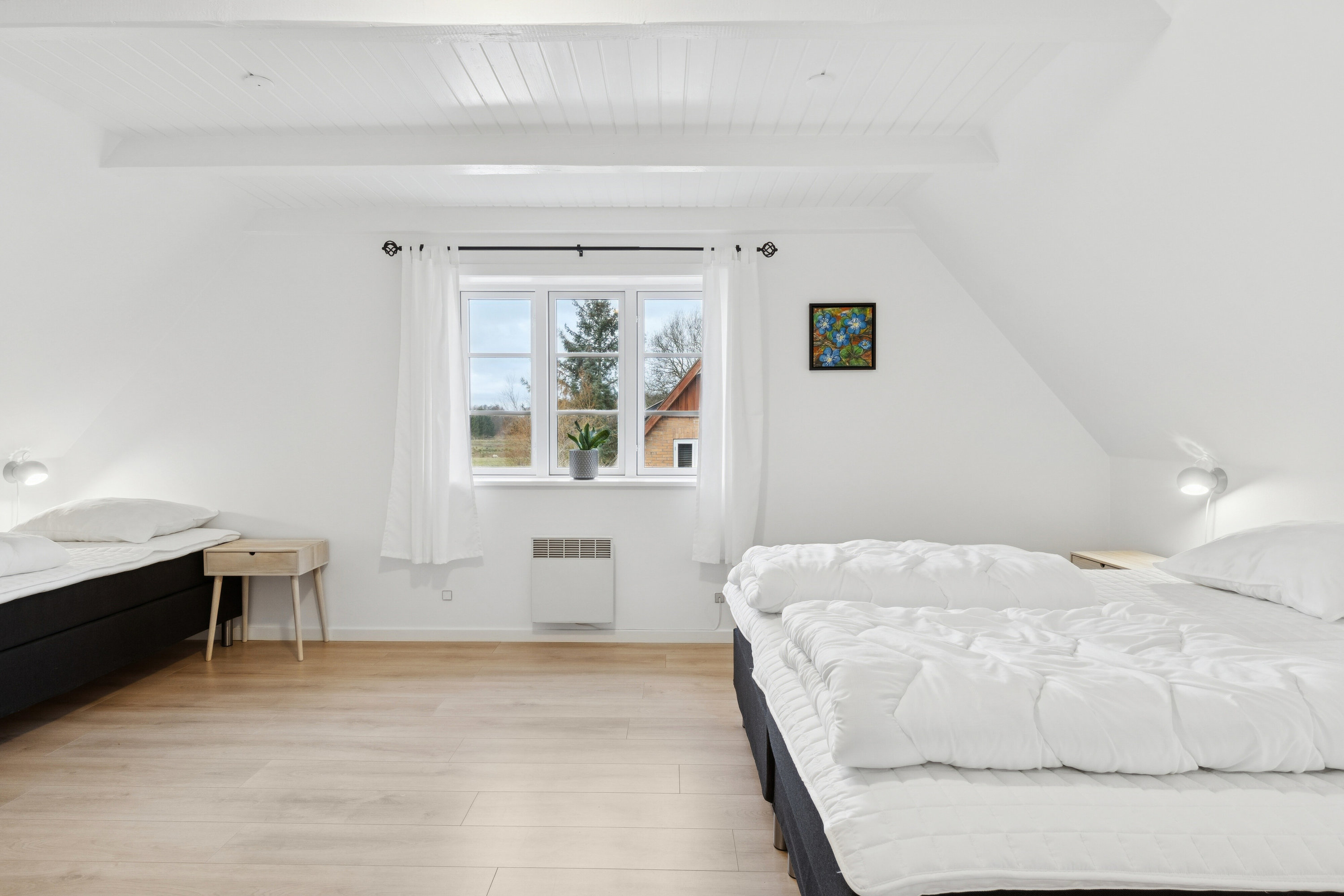 Fremhævet soveværelse billede i fuldskærmstilstand. Billede af Bolsterbjergvej 18, Aarsballe, 3700 Rønne