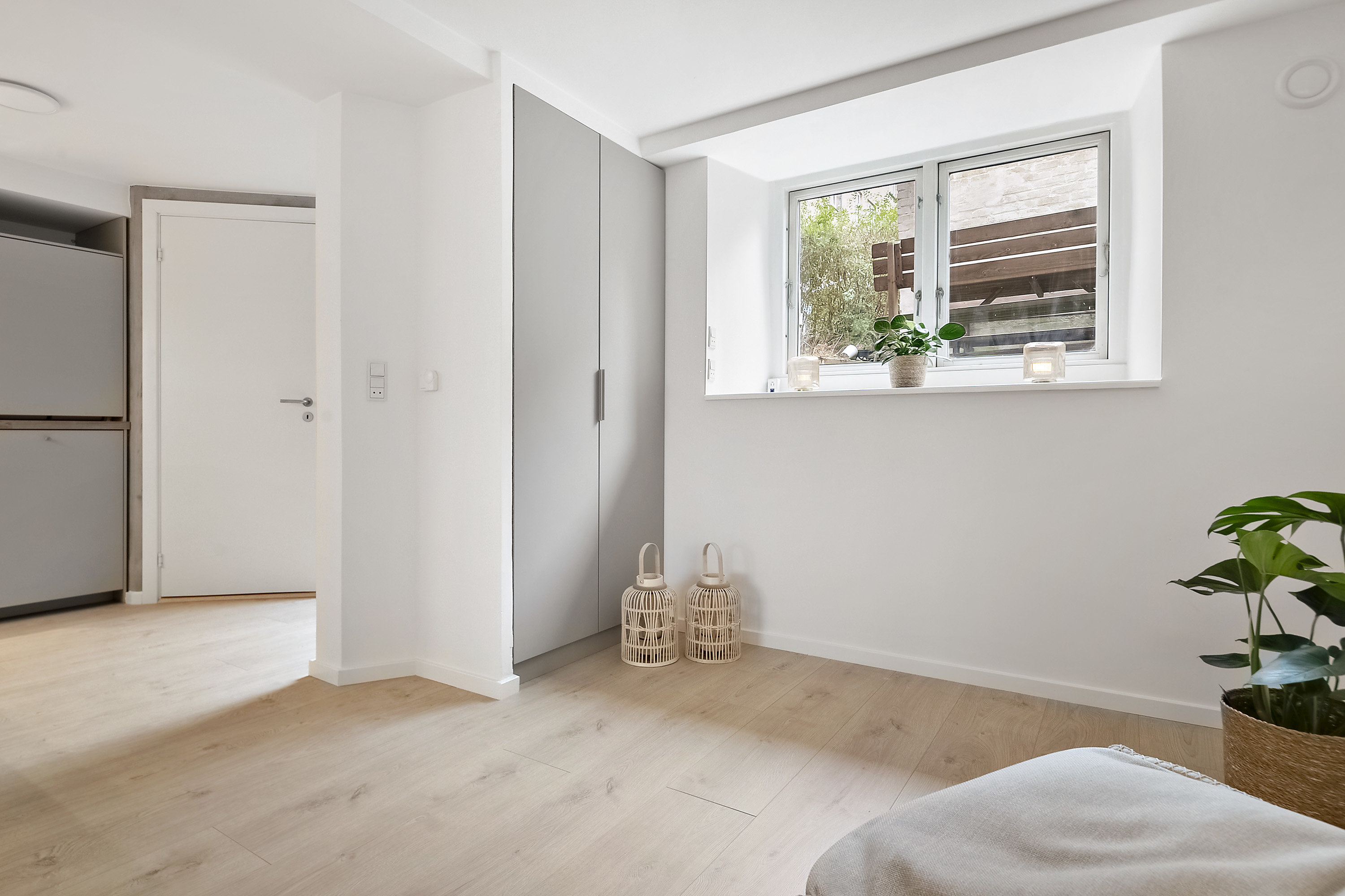 Fremhævet stue billede i fuldskærmstilstand. Billede af Ivar Huitfeldts Gade 3, kld.., Trøjborg, 8200 Aarhus N