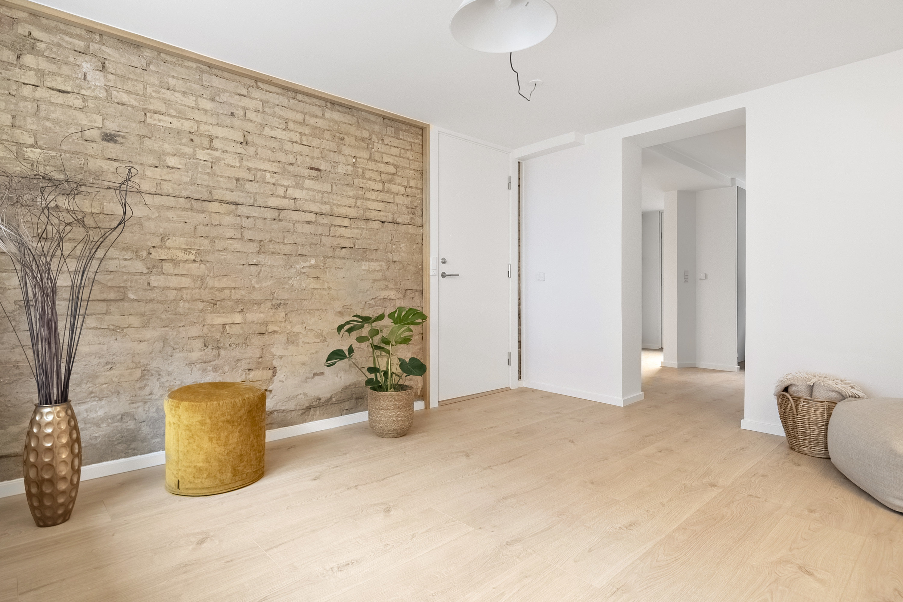 Fremhævet stue billede i fuldskærmstilstand. Billede af Ivar Huitfeldts Gade 3, kld.., Trøjborg, 8200 Aarhus N