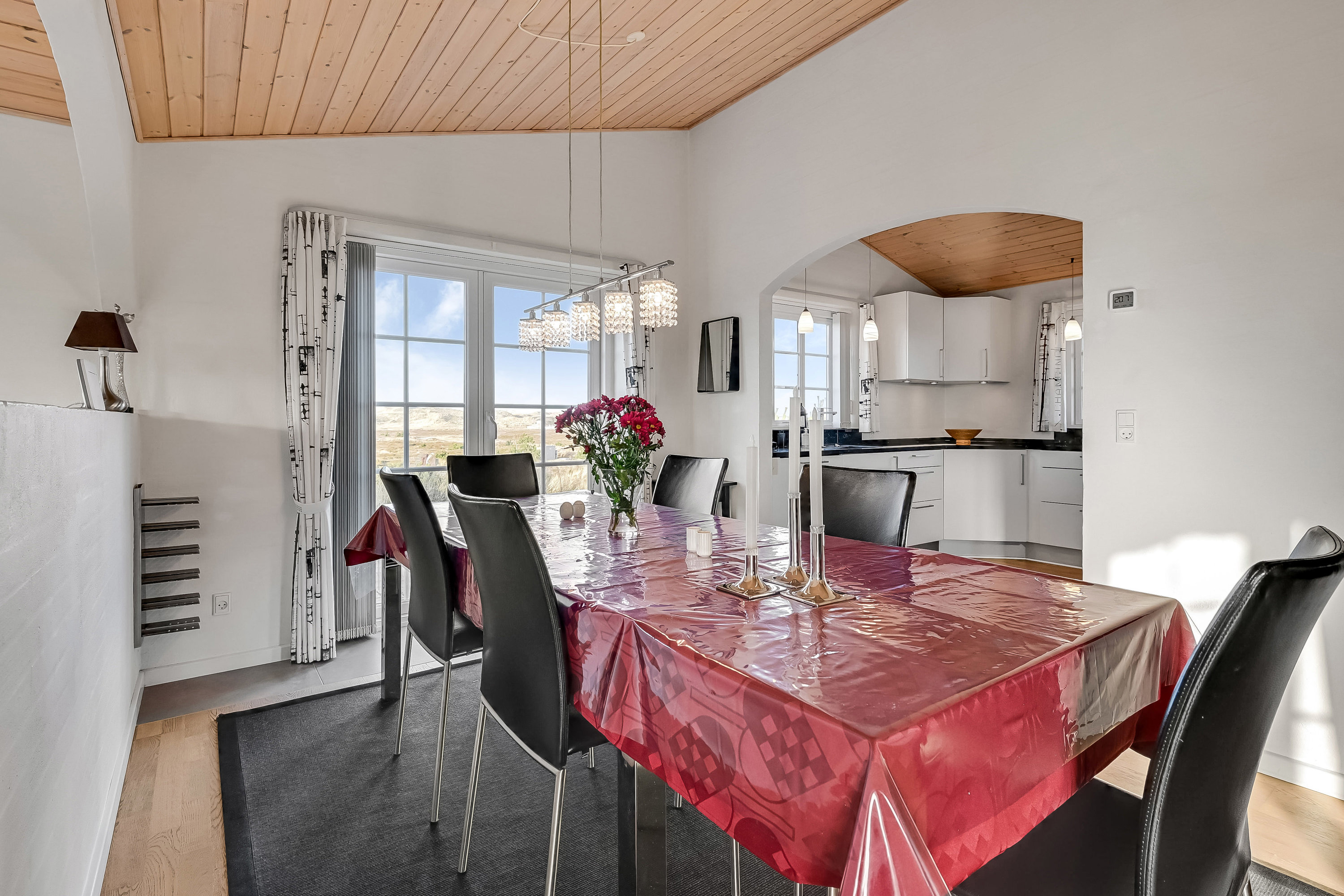 Fremhævet stue billede i fuldskærmstilstand. Billede af Raketvejen 50, 6990 Ulfborg