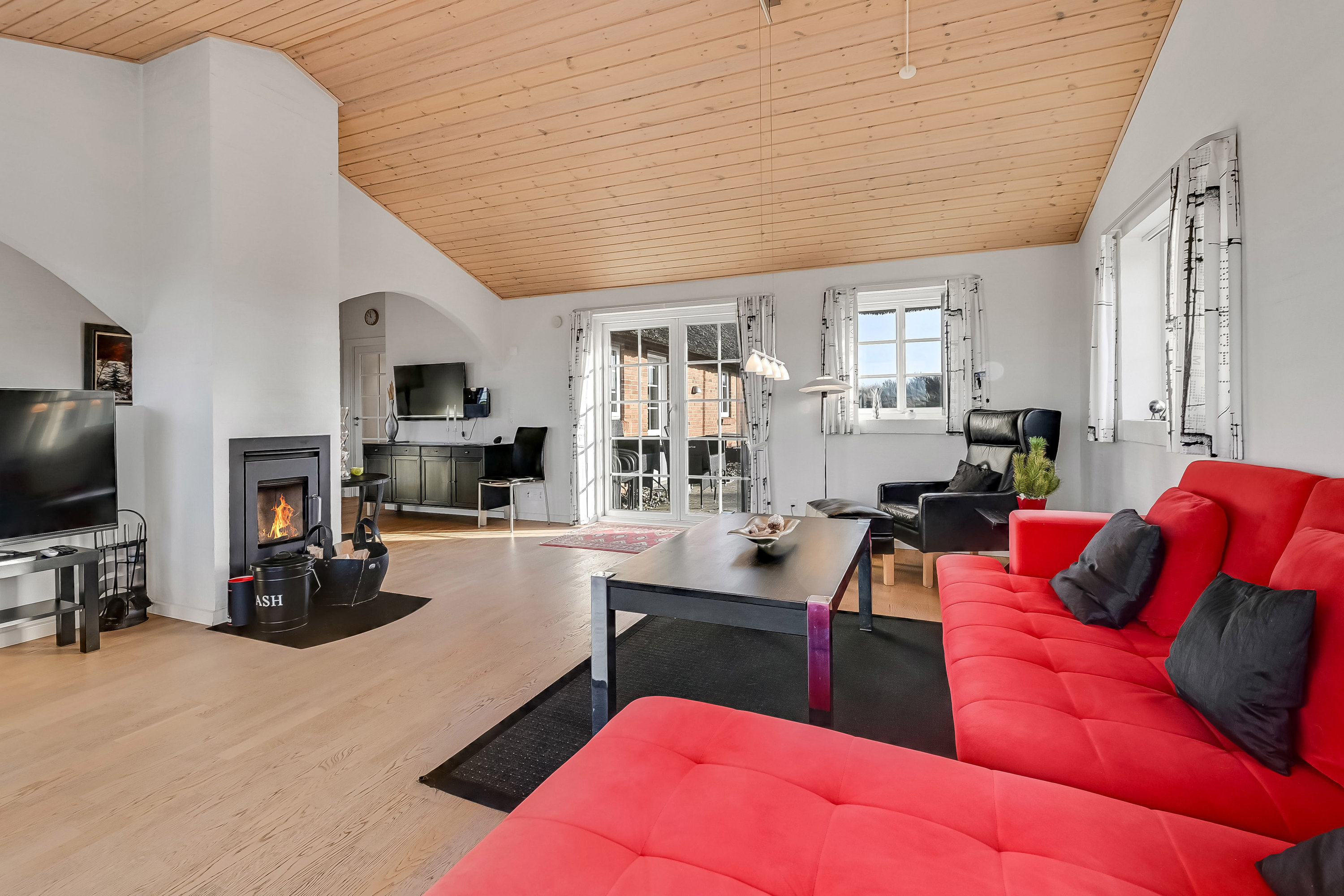 Fremhævet stue billede i fuldskærmstilstand. Billede af Raketvejen 50, 6990 Ulfborg