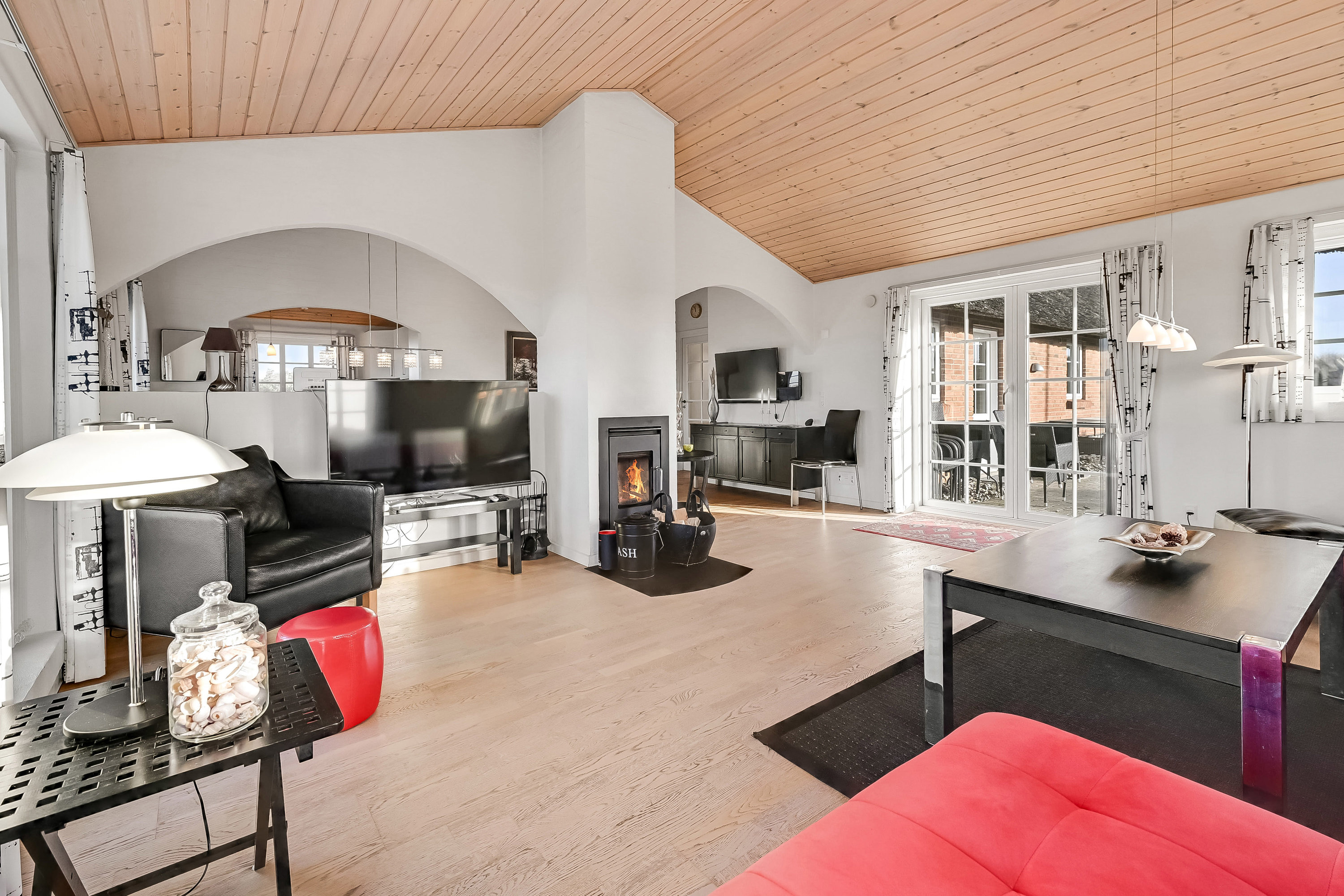 Fremhævet stue billede i fuldskærmstilstand. Billede af Raketvejen 50, 6990 Ulfborg