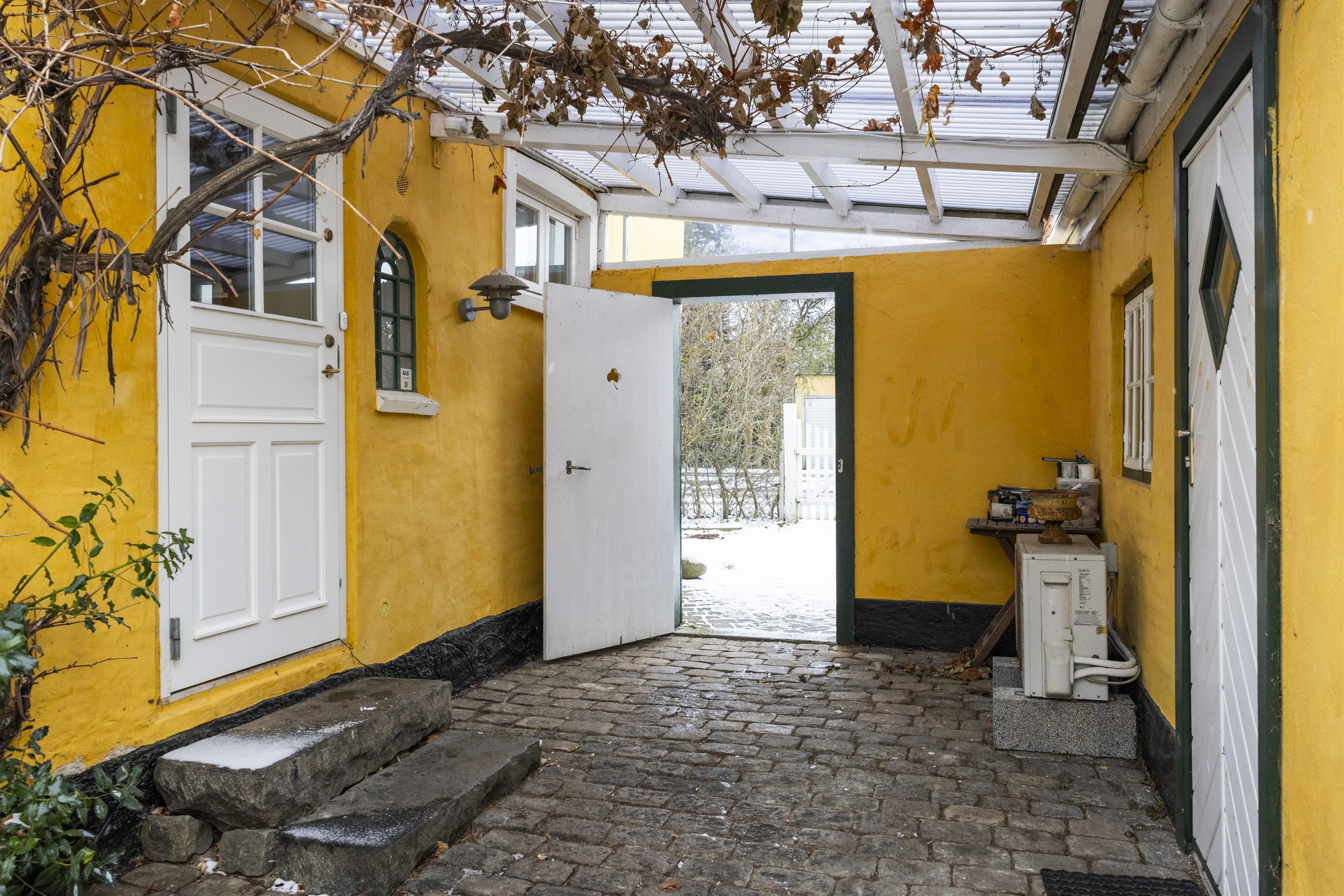 Fremhævet andet billede i fuldskærmstilstand. Billede af Snerlevej 6, 2820 Gentofte