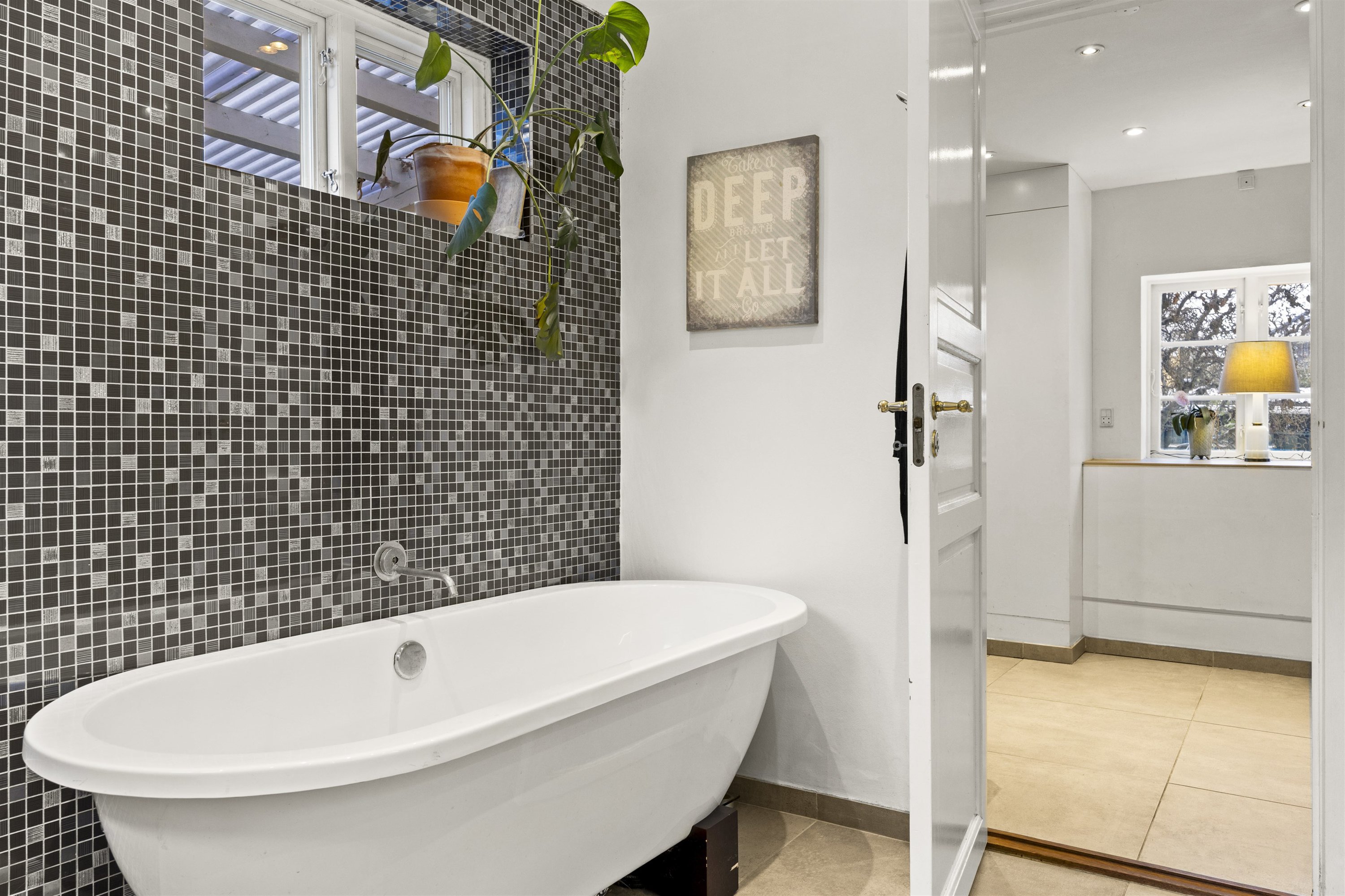 Fremhævet andet billede i fuldskærmstilstand. Billede af Snerlevej 6, 2820 Gentofte