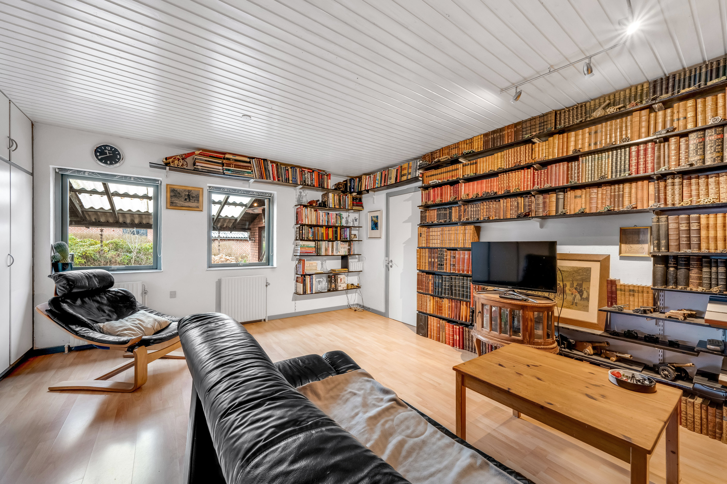 Fremhævet stue billede i fuldskærmstilstand. Billede af Rønnevej 4, 6880 Tarm