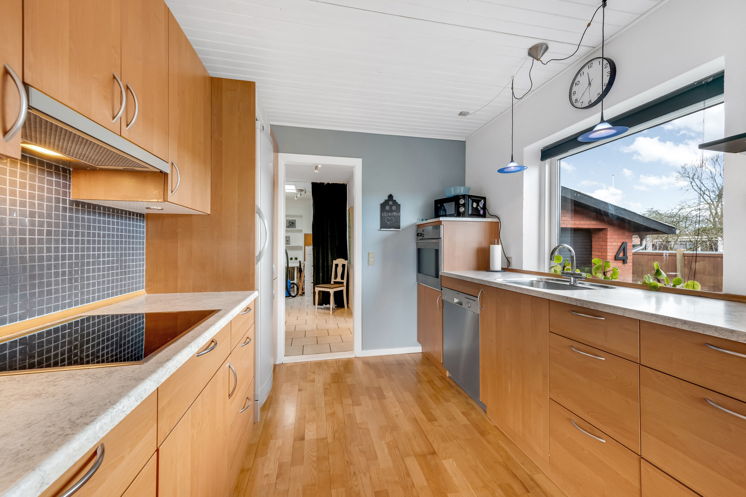 Fremhævet køkken billede i fuldskærmstilstand. Billede af Rønnevej 4, 6880 Tarm