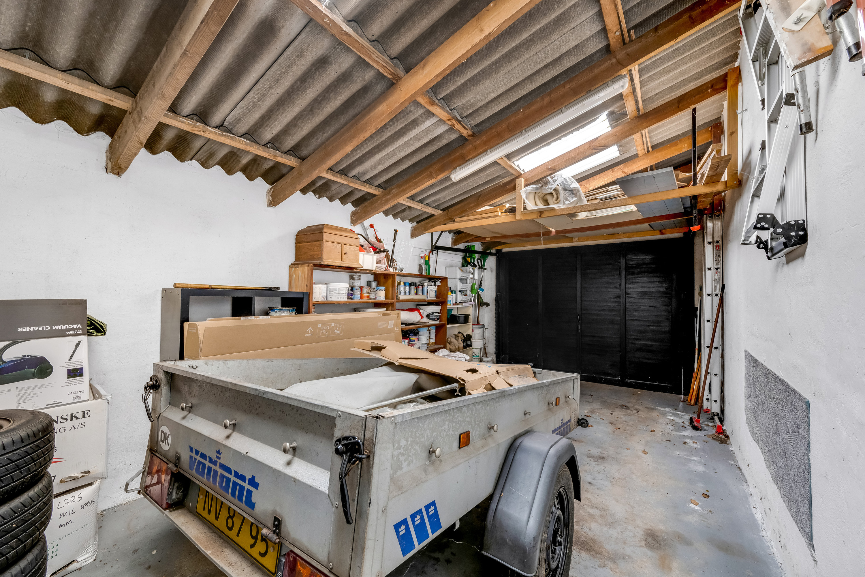 Fremhævet garage billede i fuldskærmstilstand. Billede af Rønnevej 4, 6880 Tarm