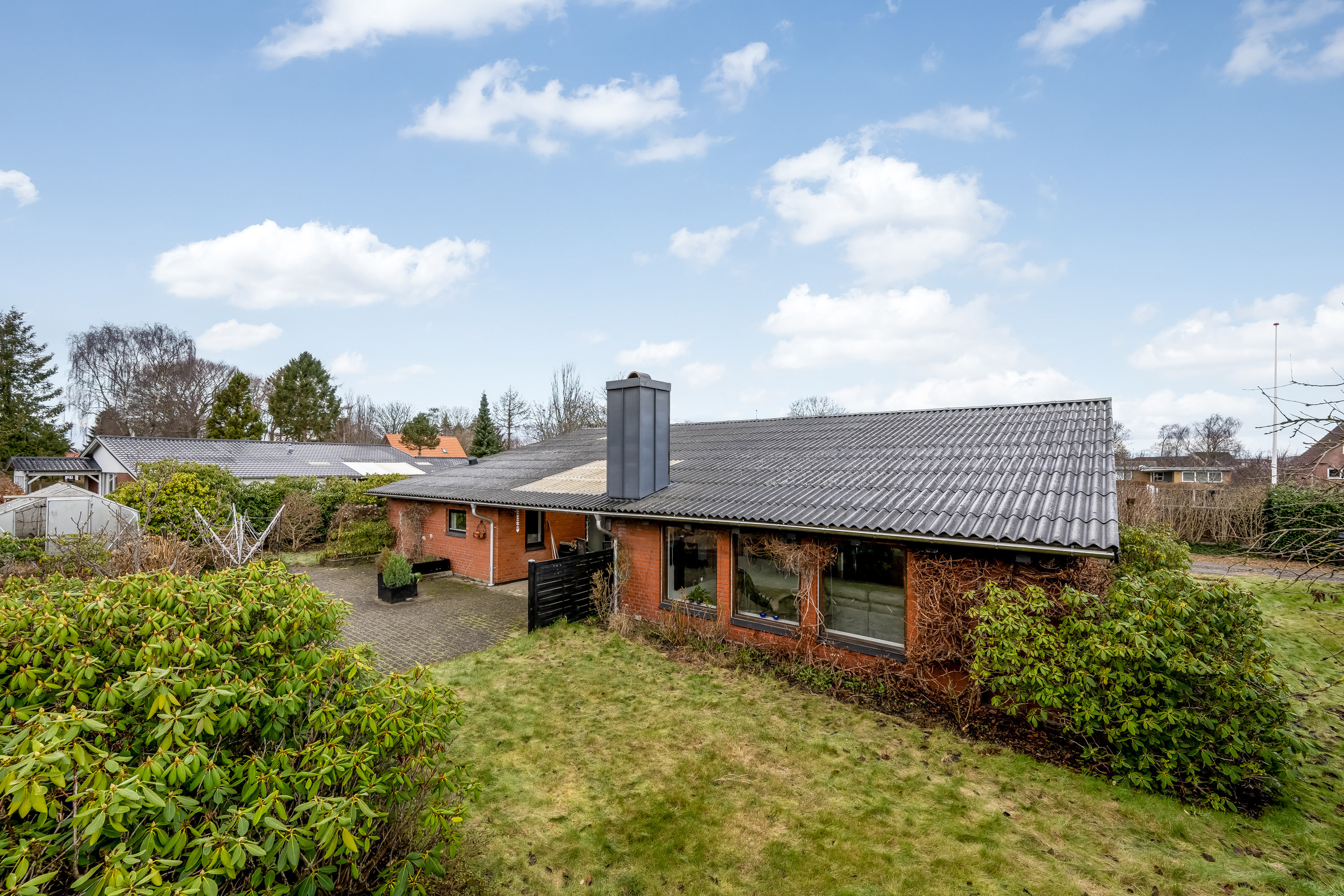 Fremhævet facade billede i fuldskærmstilstand. Billede af Rønnevej 4, 6880 Tarm