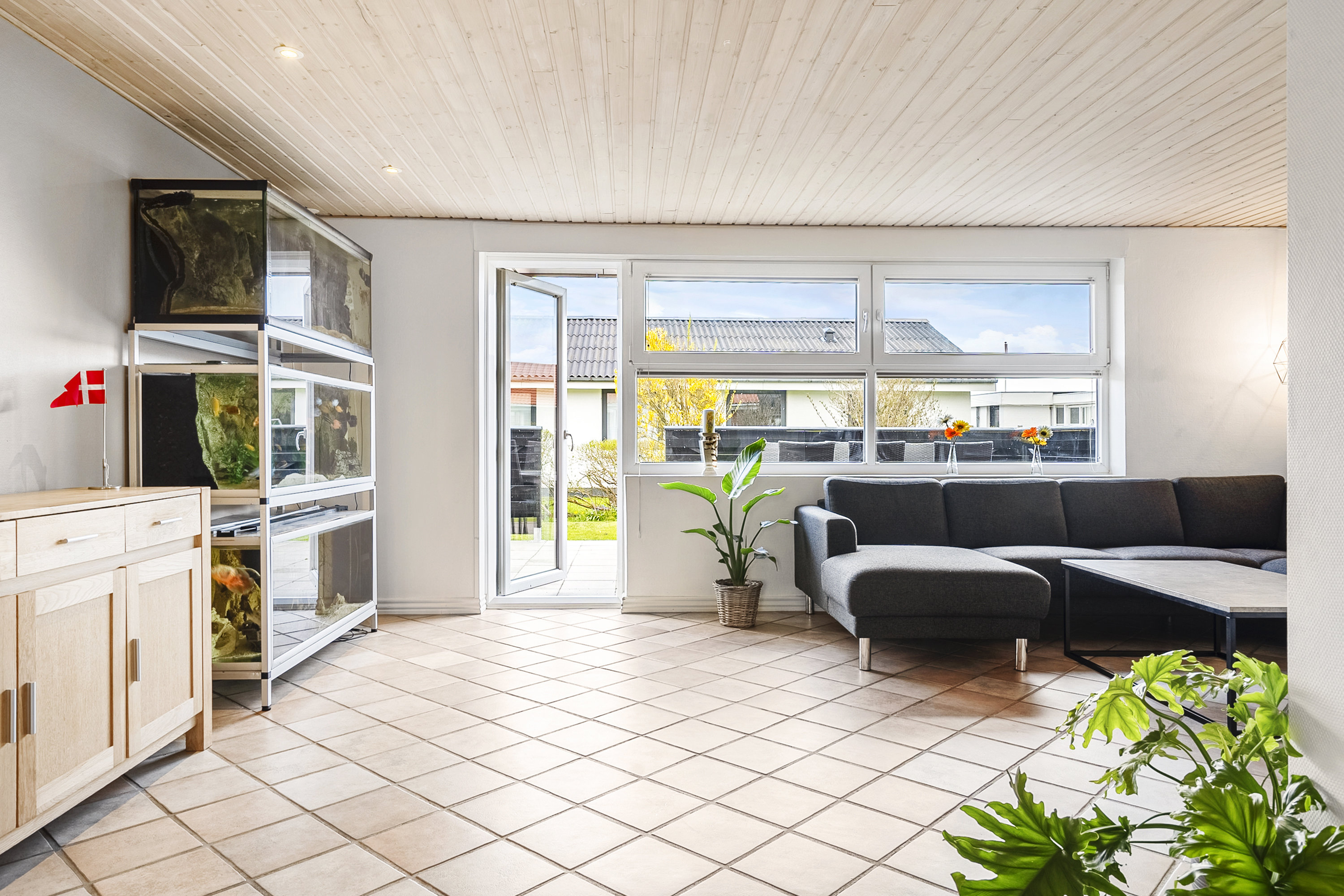 Fremhævet stue billede i fuldskærmstilstand. Billede af Gyvelvænget 12, 7730 Hanstholm