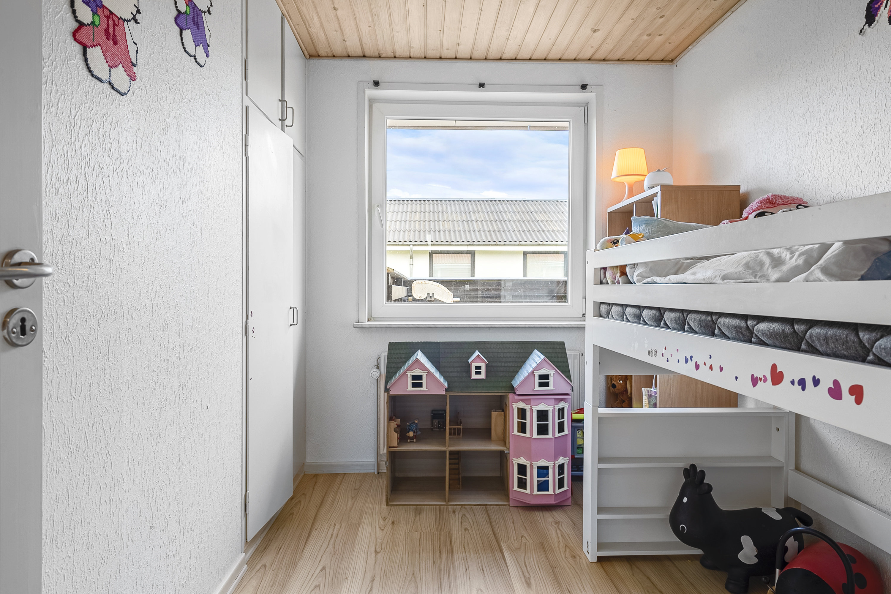 Fremhævet værelse billede i fuldskærmstilstand. Billede af Gyvelvænget 12, 7730 Hanstholm