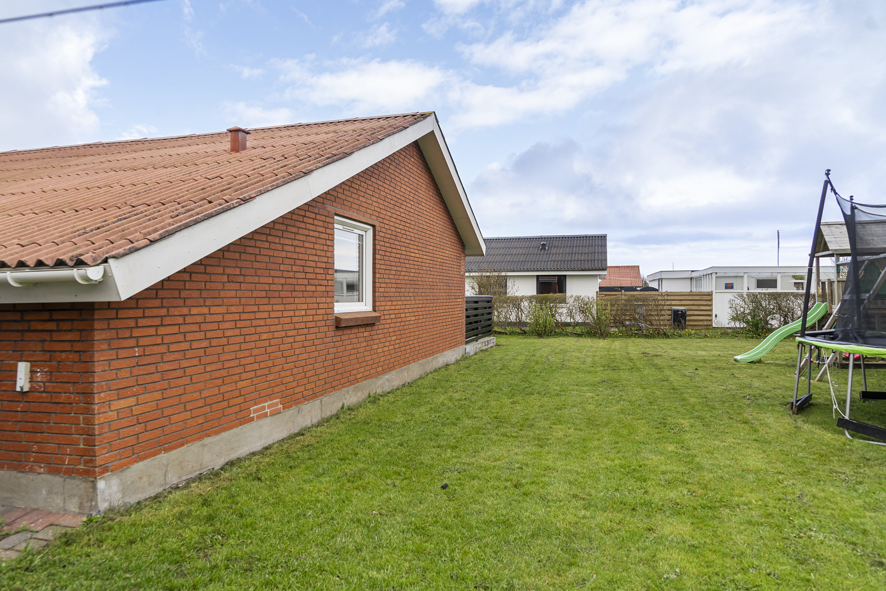 Fremhævet haven billede i fuldskærmstilstand. Billede af Gyvelvænget 12, 7730 Hanstholm