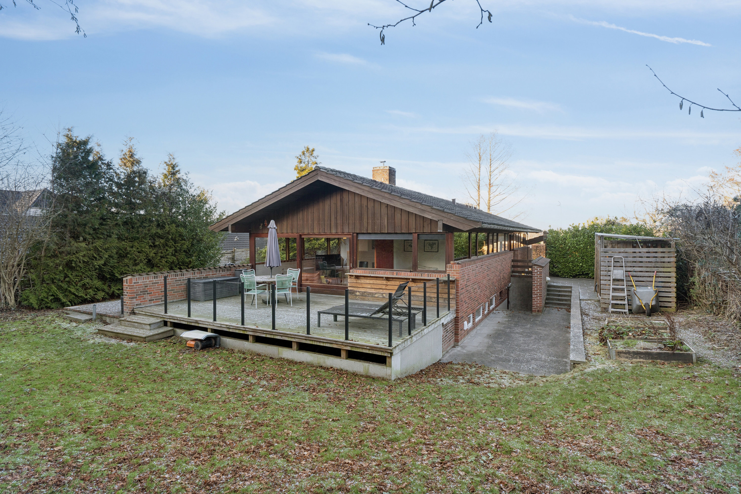 Villa: Set fra vejen på Ternevej 30, 4000 Roskilde