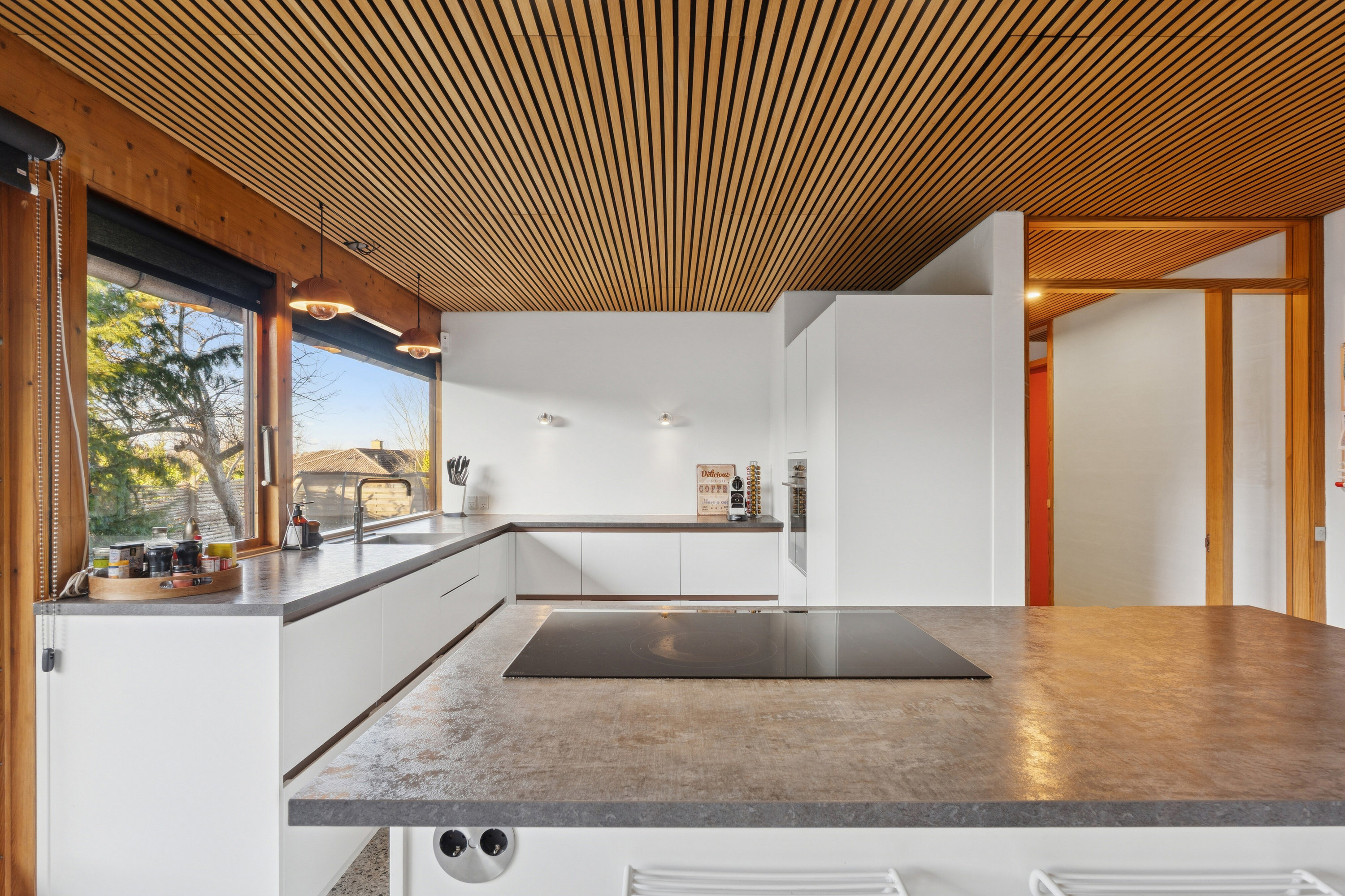 Fremhævet køkken billede i fuldskærmstilstand. Billede af Ternevej 30, 4000 Roskilde