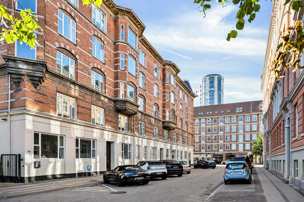 Fremhævet andet billede i fuldskærmstilstand. Billede af Kochsvej 35B, 2. th., 1812 Frederiksberg C