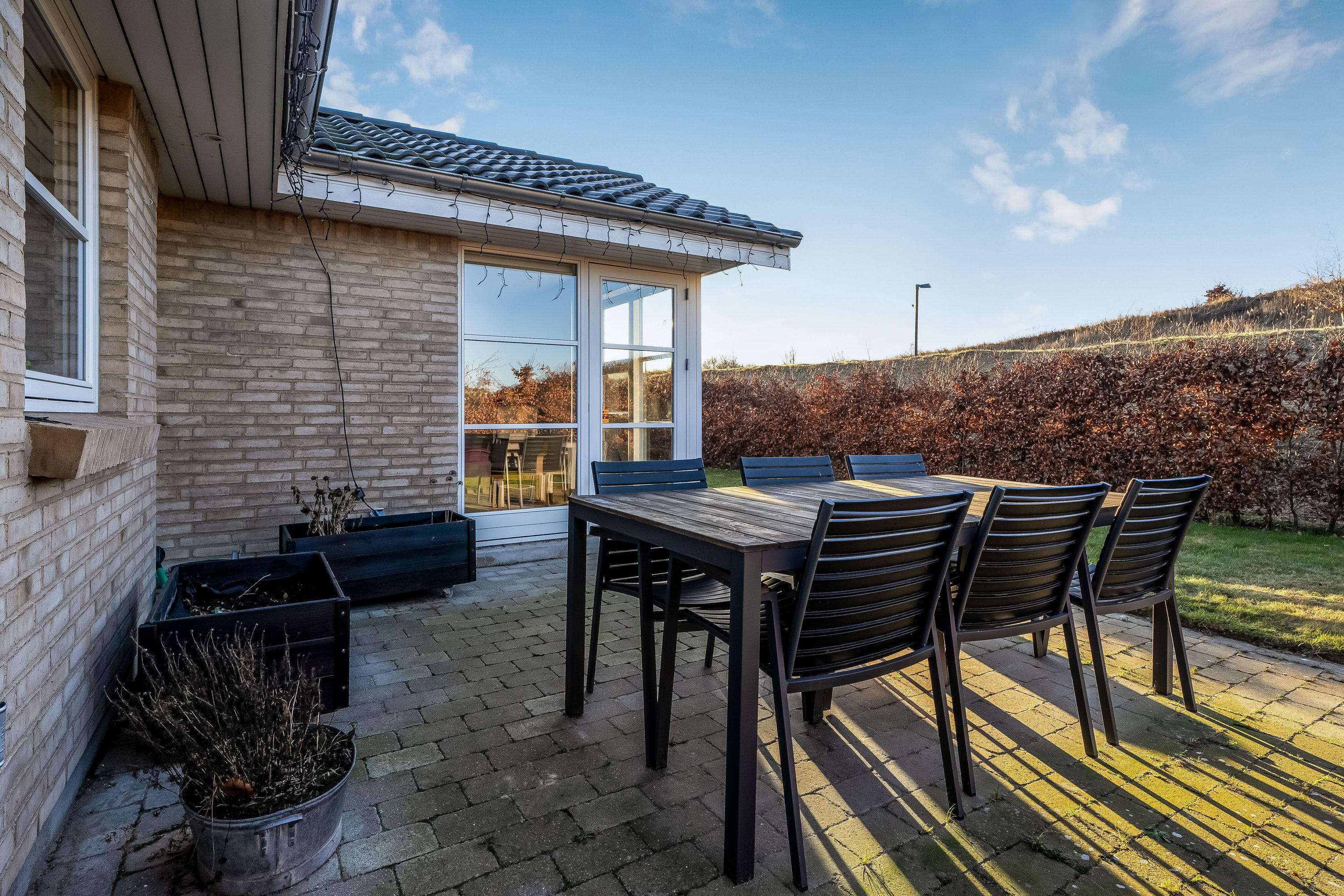 Fremhævet terrasse billede i fuldskærmstilstand. Billede af Solbuen 19, 3400 Hillerød