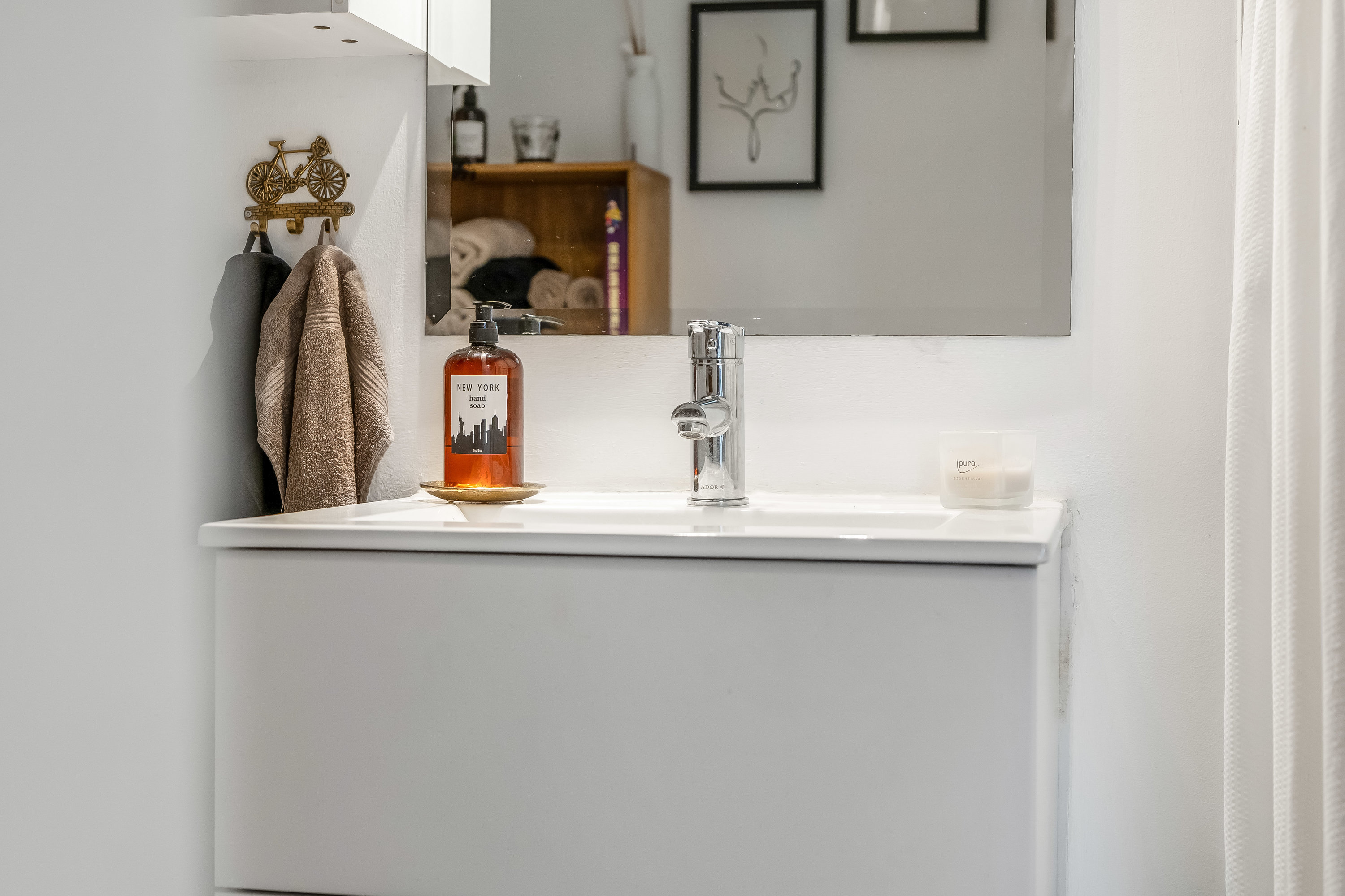 Fremhævet badeværelse billede i fuldskærmstilstand. Billede af Hostrupsvej 23, 3. th., 3400 Hillerød