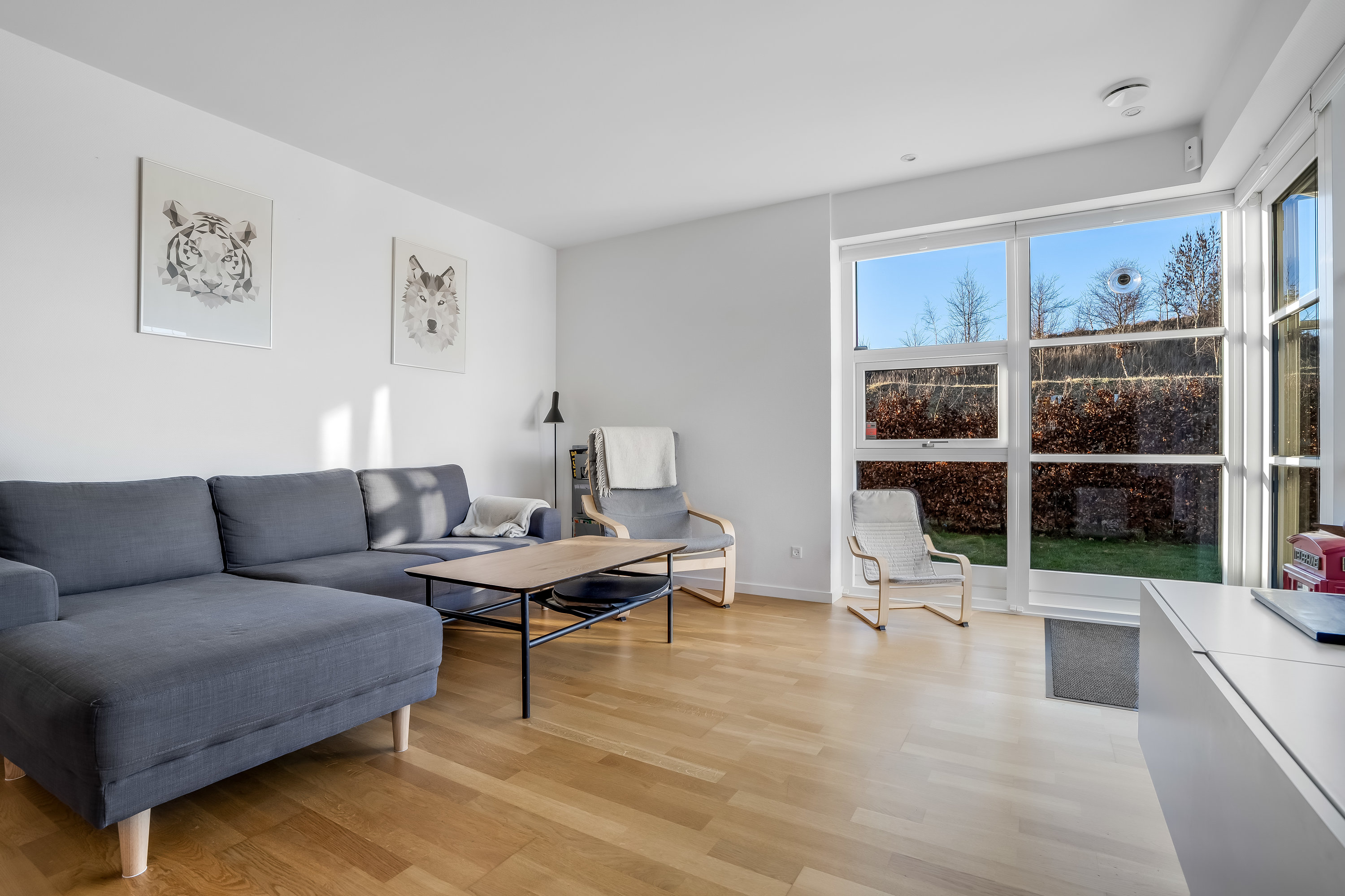 Miniaturebillede 2: stue. Billede af Solbuen 19, 3400 Hillerød