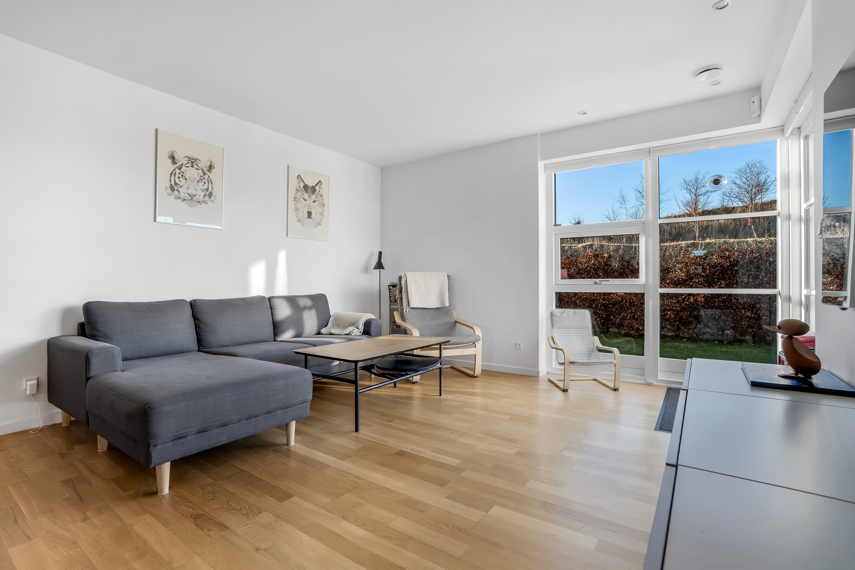 Fremhævet stue billede i fuldskærmstilstand. Billede af Solbuen 19, 3400 Hillerød