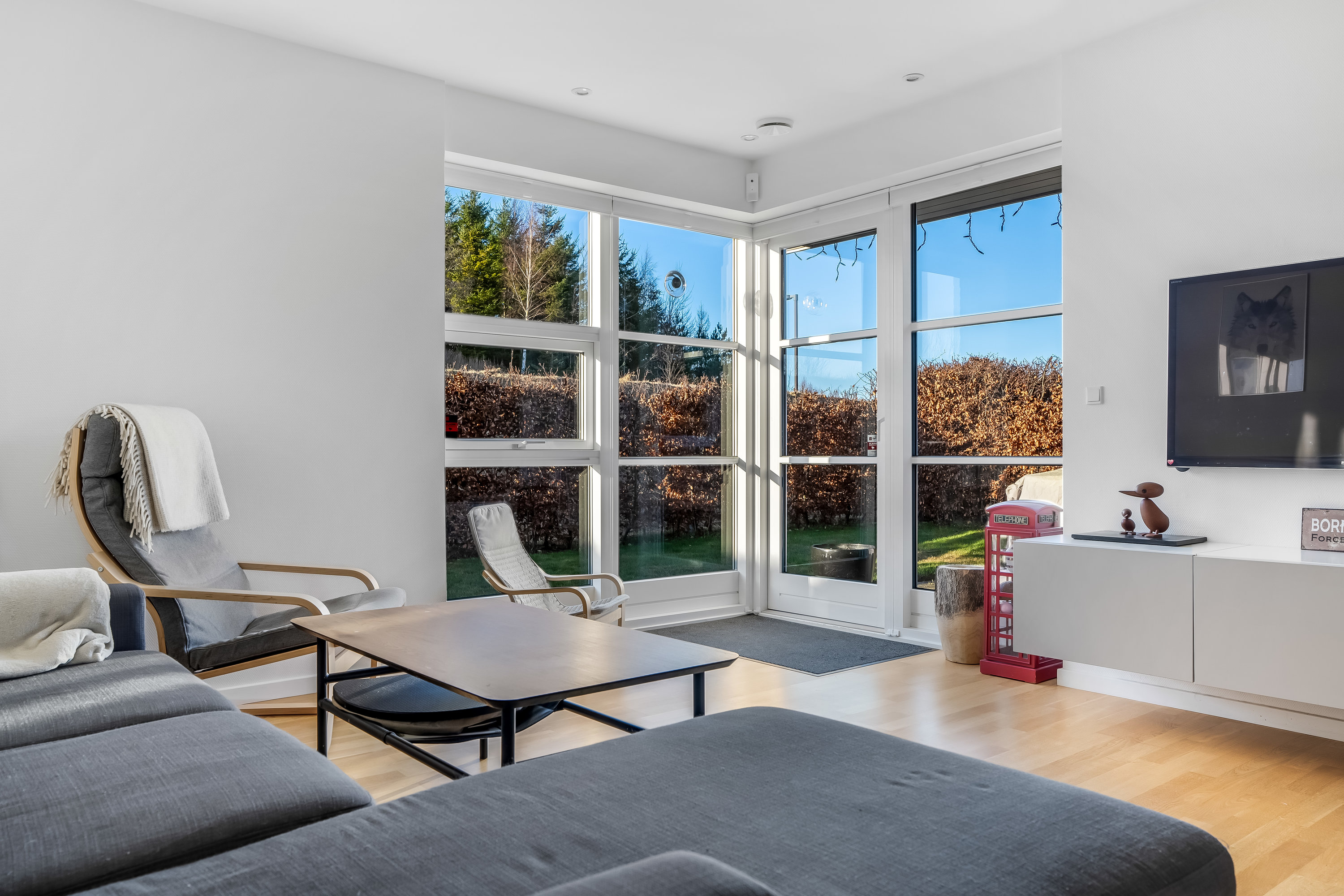 Miniaturebillede 1: stue. Billede af Solbuen 19, 3400 Hillerød