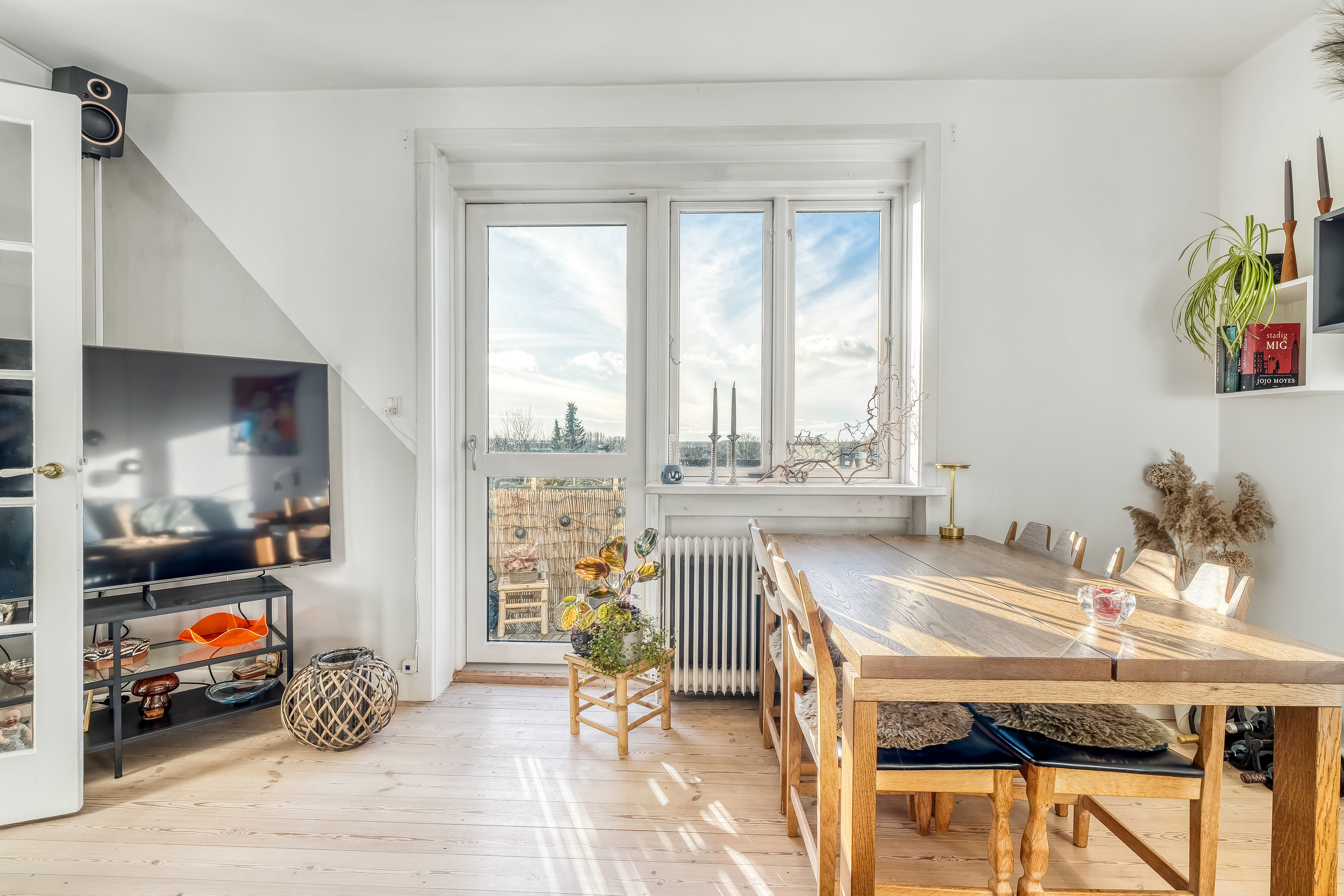 Fremhævet stue billede i fuldskærmstilstand. Billede af Hostrupsvej 23, 3. th., 3400 Hillerød