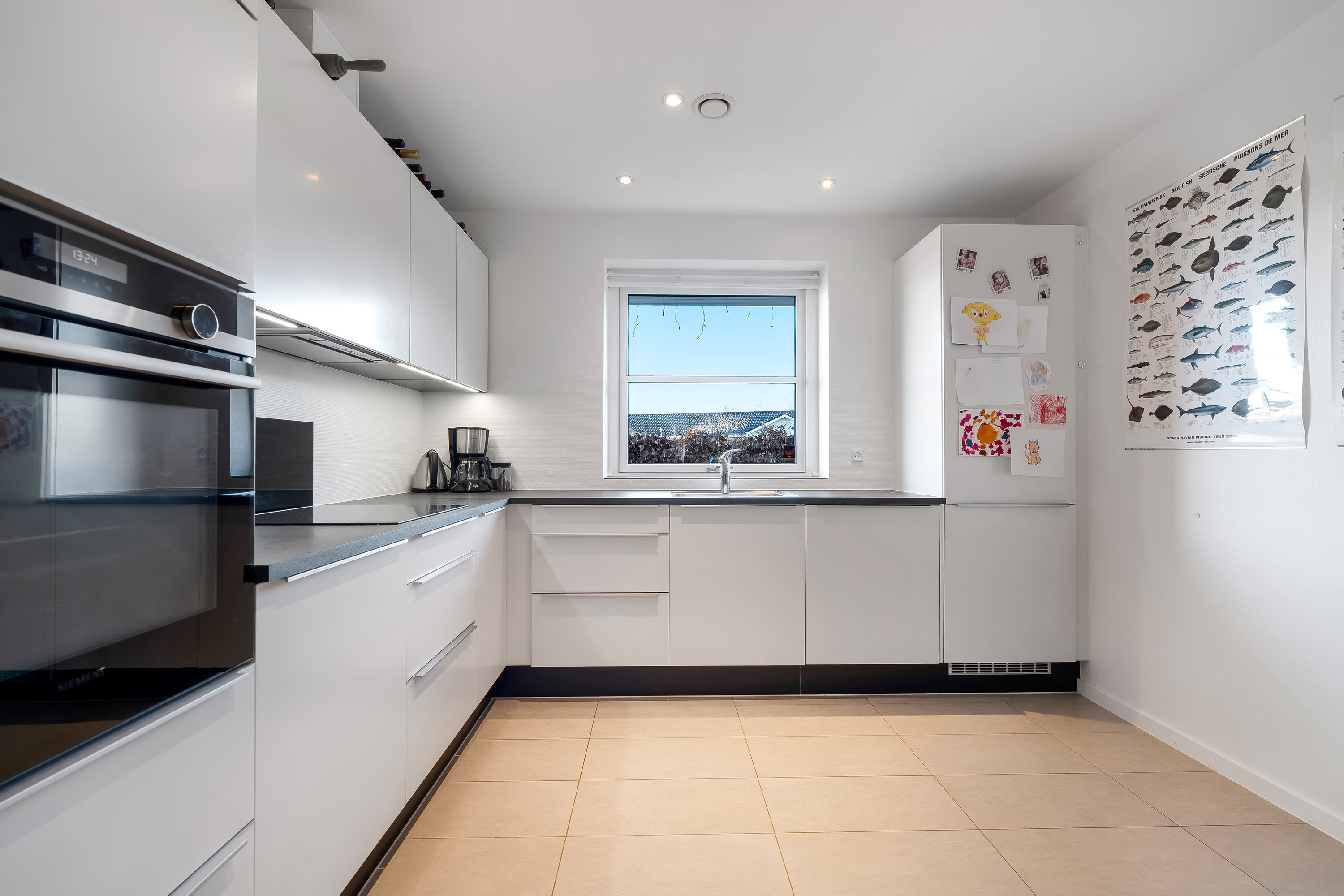 Fremhævet køkken billede i fuldskærmstilstand. Billede af Solbuen 19, 3400 Hillerød