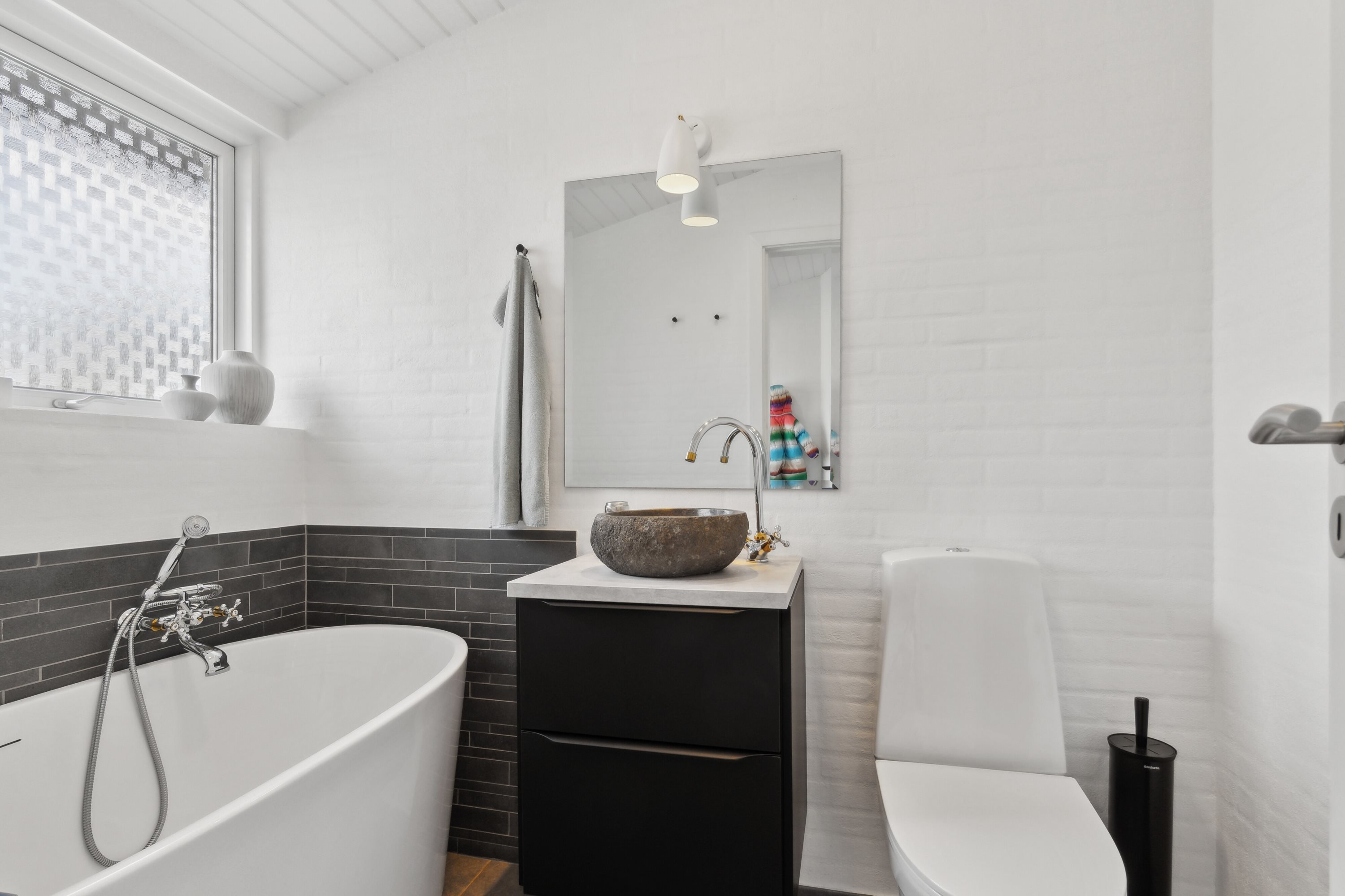 Fremhævet badeværelse billede i fuldskærmstilstand. Billede af Platanvej 32, 7700 Thisted