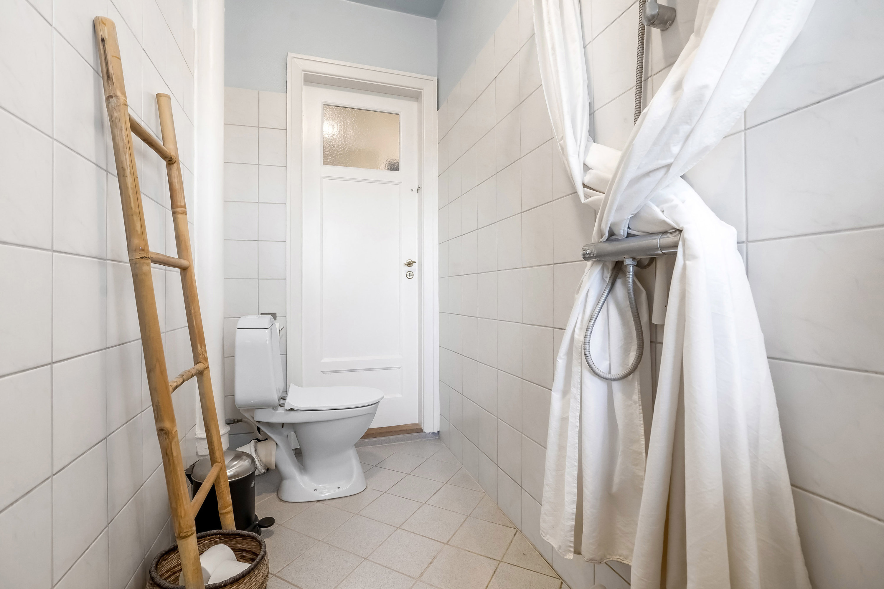 Fremhævet badeværelse billede i fuldskærmstilstand. Billede af Drewsensvej 24, 3. th., 5000 Odense C