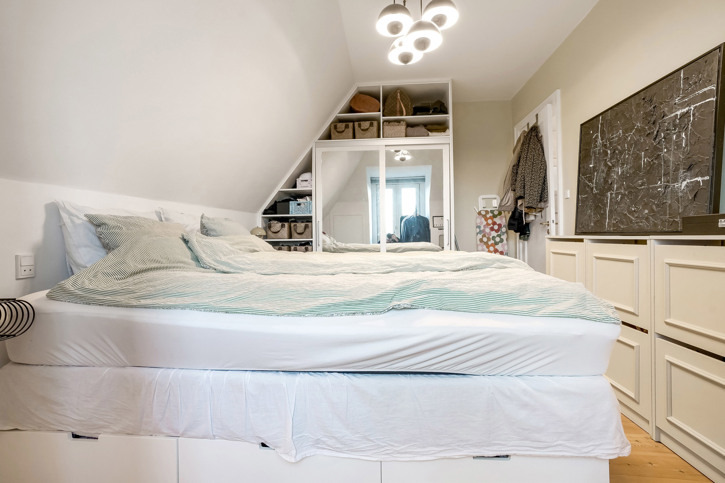 Fremhævet værelse billede i fuldskærmstilstand. Billede af Drewsensvej 24, 3. th., 5000 Odense C