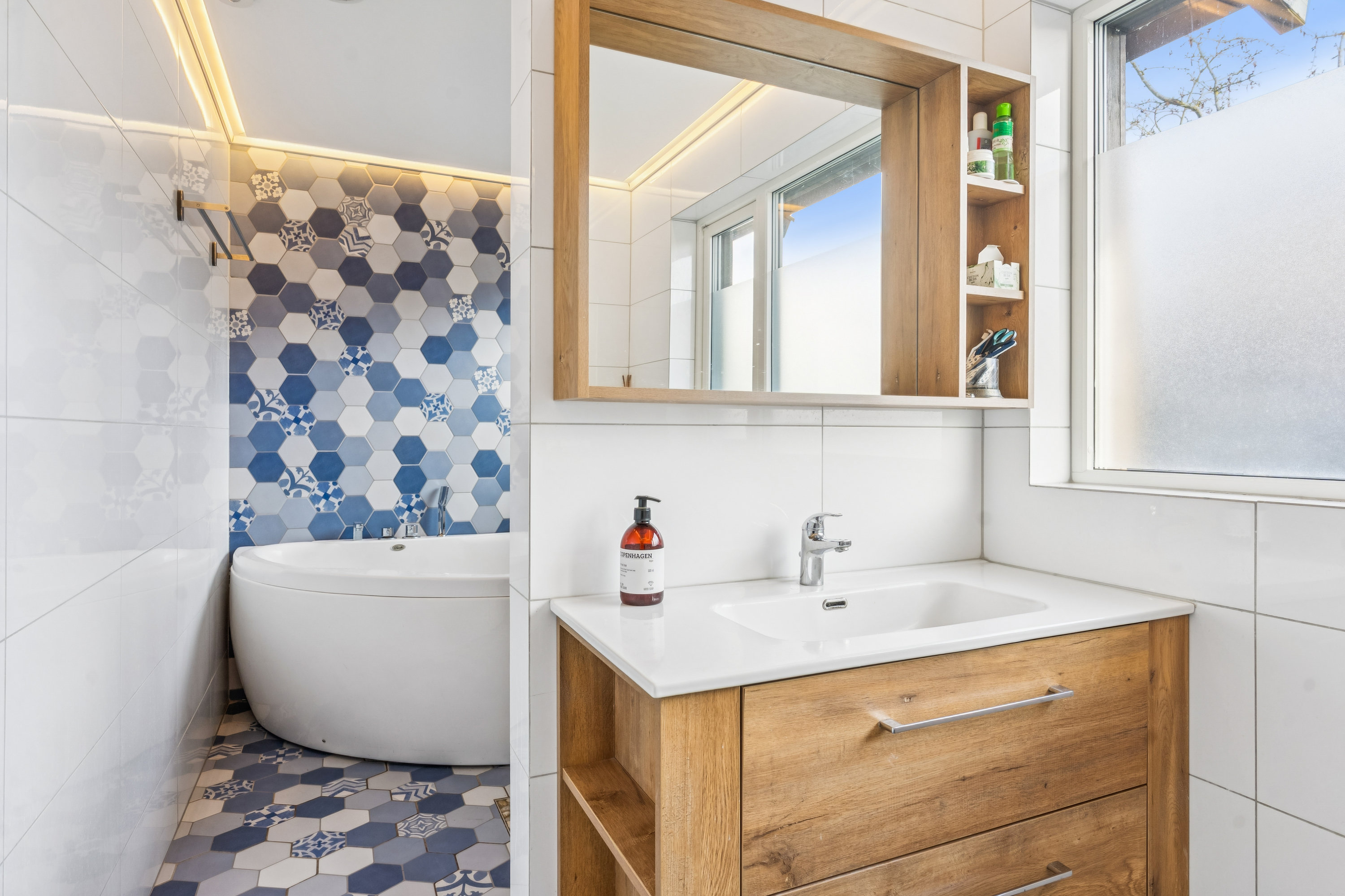 Fremhævet badeværelse billede i fuldskærmstilstand. Billede af Bjergbyvej 11, 2730 Herlev