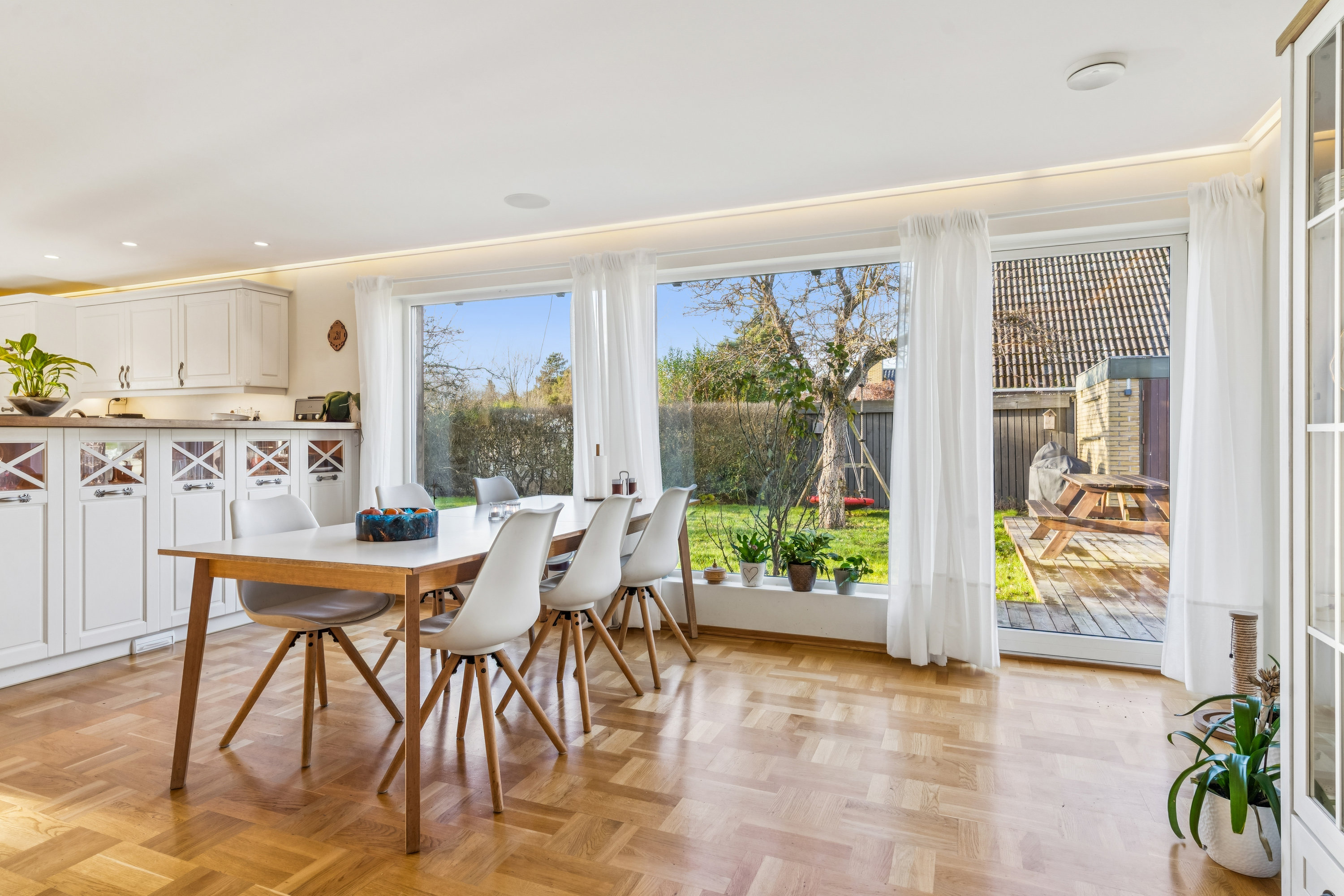 Fremhævet spisestue billede i fuldskærmstilstand. Billede af Bjergbyvej 11, 2730 Herlev