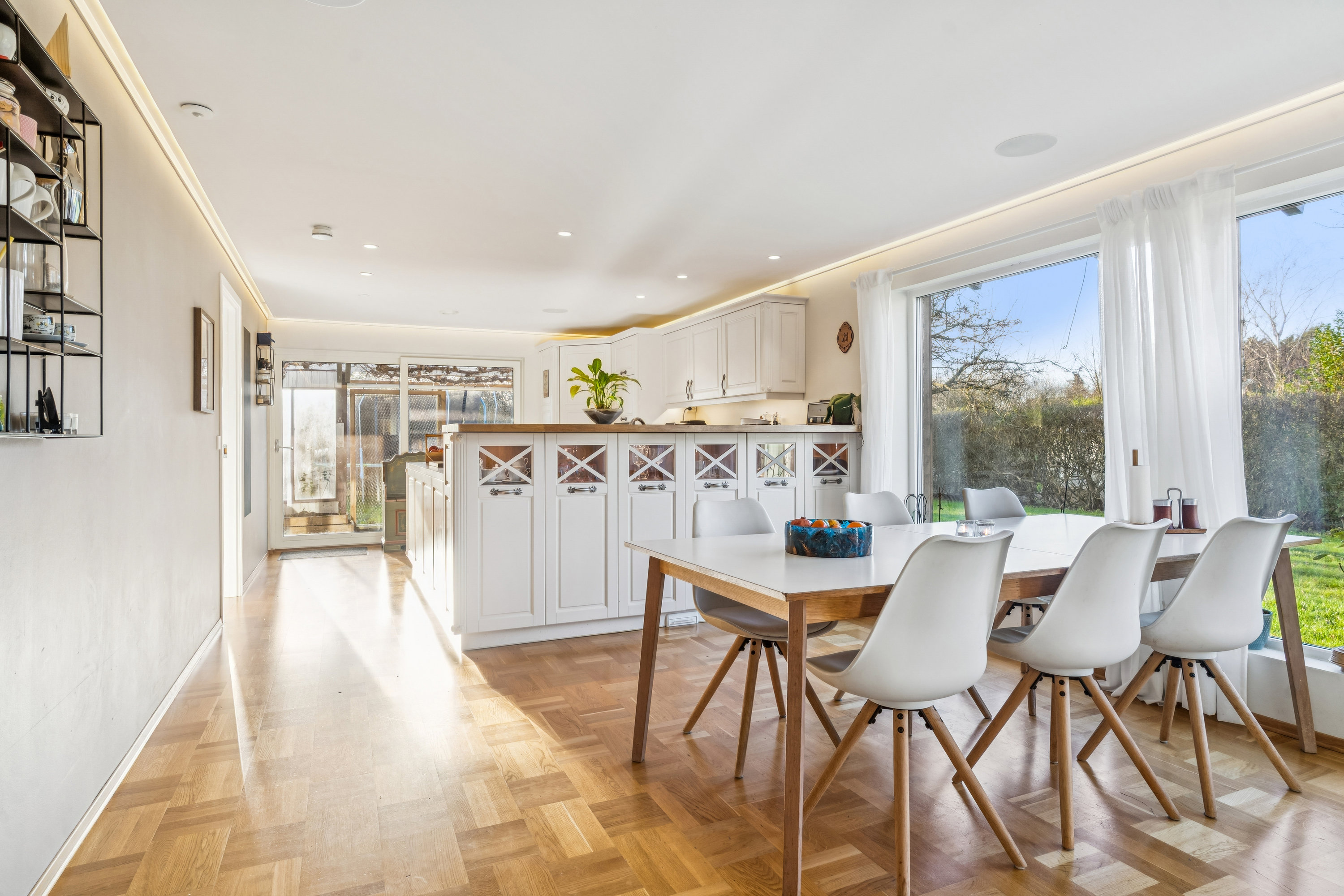 Fremhævet stue billede i fuldskærmstilstand. Billede af Bjergbyvej 11, 2730 Herlev