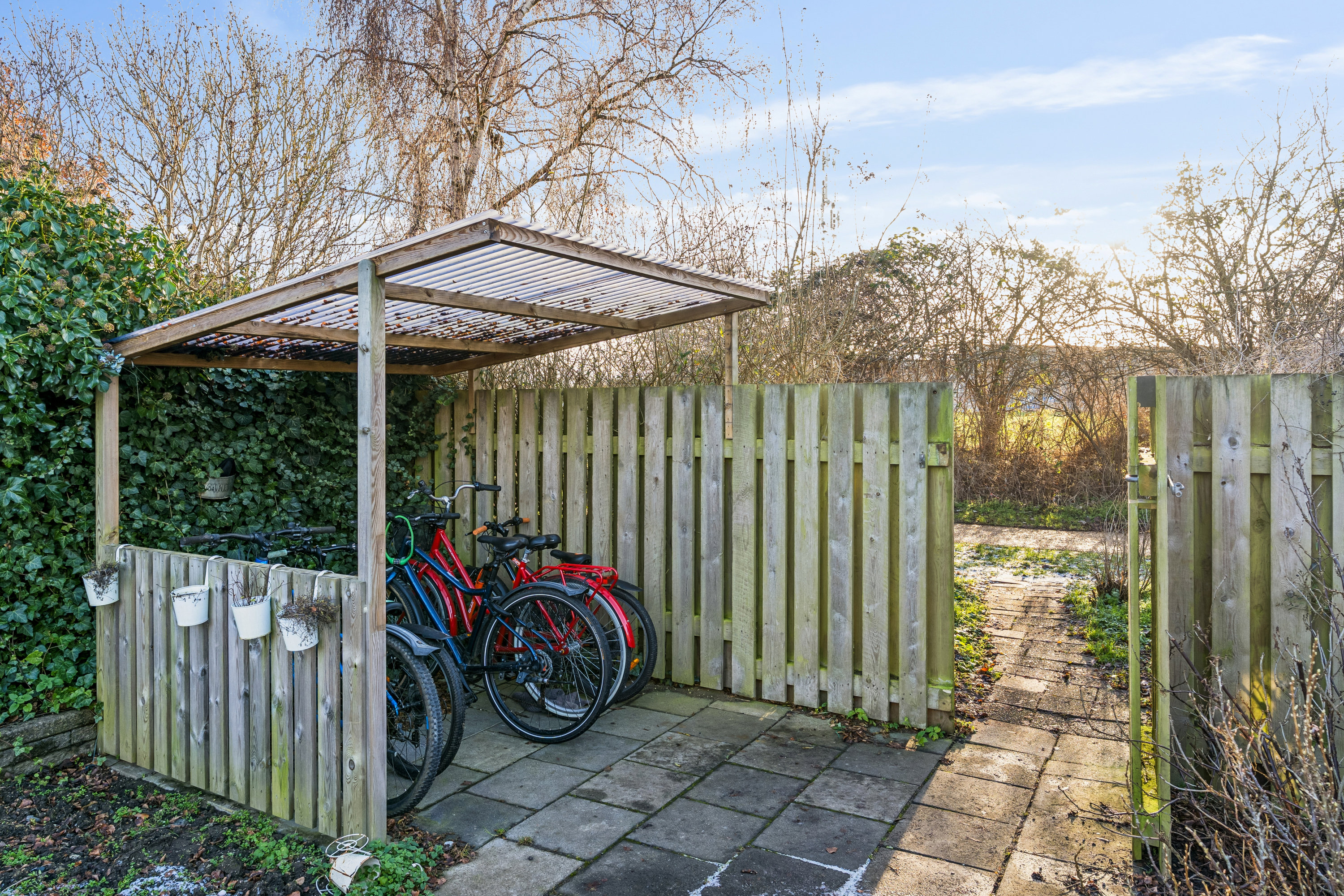 Fremhævet terrasse billede i fuldskærmstilstand. Billede af Bjergbyvej 11, 2730 Herlev