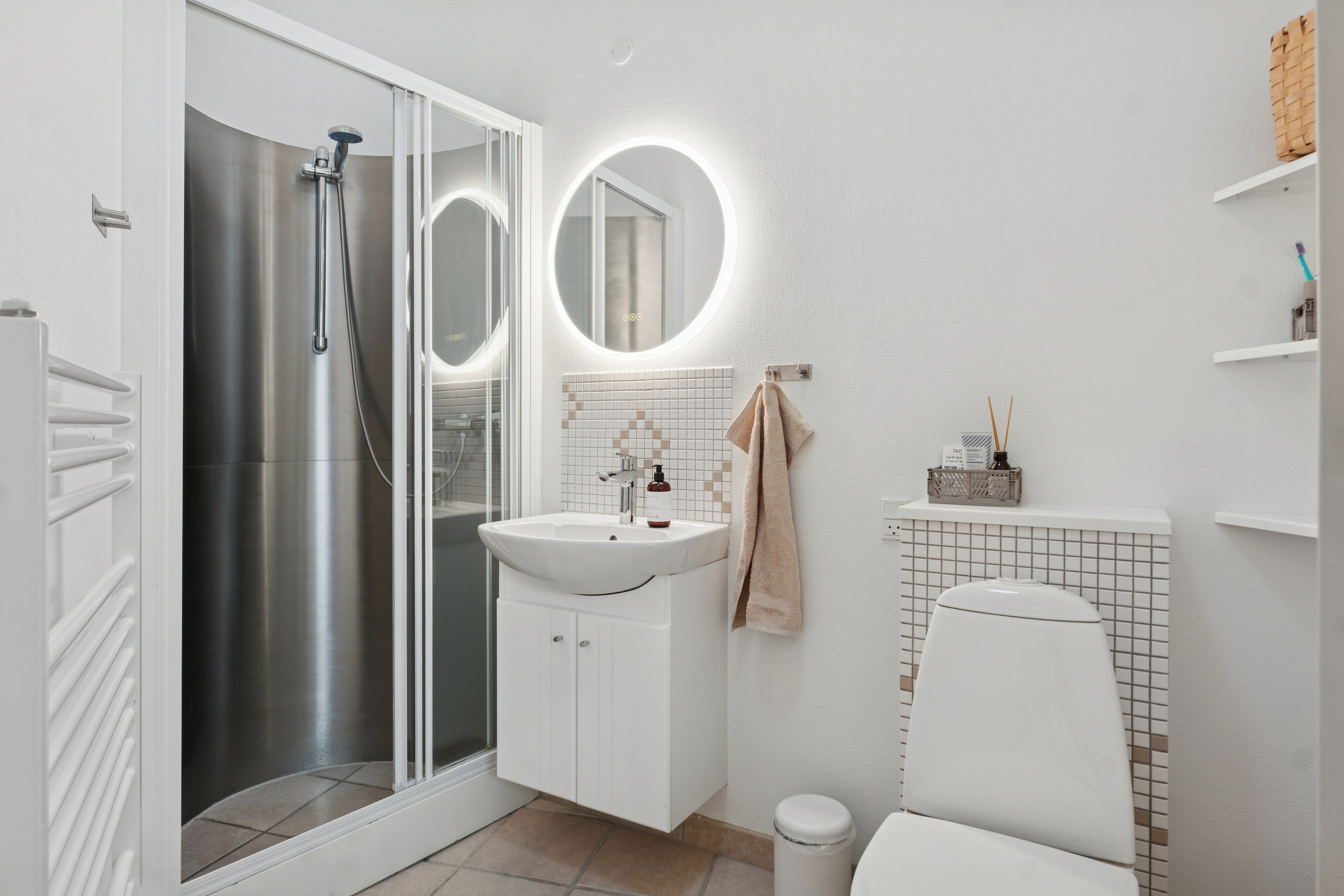 Fremhævet badeværelse billede i fuldskærmstilstand. Billede af Dageløkke Marina 5F, Dageløkke, 5953 Tranekær